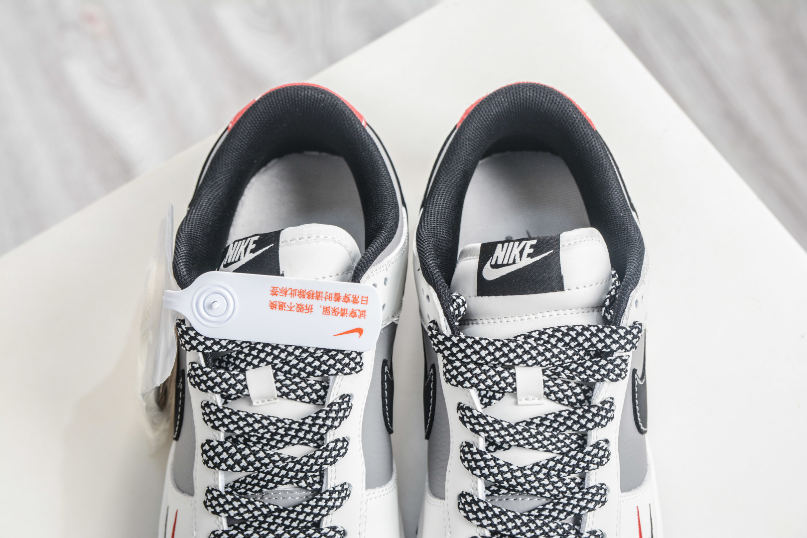 Nike SB DUNK Low 鬼脸涂鸦 白灰黑 XD6188-133-Top High Quatity Cheap Sneakers Fashion Clothing Clothes Bags handbags Shoes of all Brand wholesale With The best Quality And Beautiful Price from China Factory Chinese suppliers wholesaler seller Nike SB DUNK Low 鬼脸涂鸦 白灰黑 XD6188-133