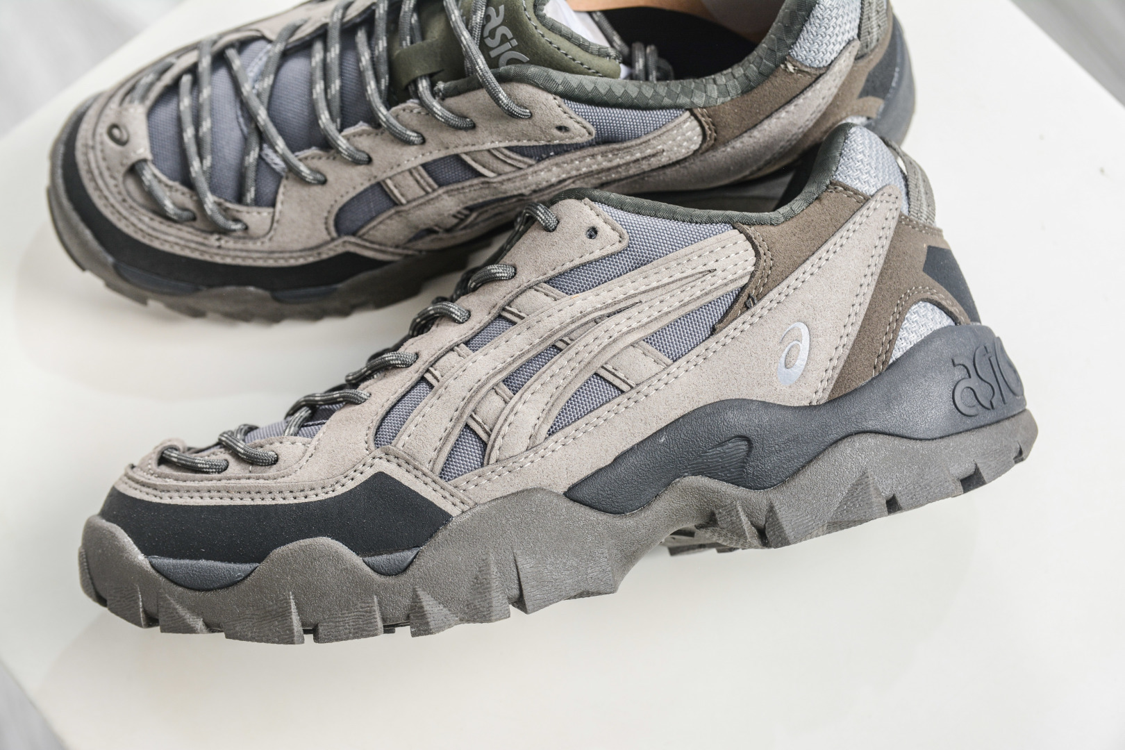 190 Asics GEL-PICKAX 亚瑟士 登山徒步 户外运动平衡减震 抗冲击支撑 防滑耐磨平衡轻便 户外功能鞋 1203A746-020