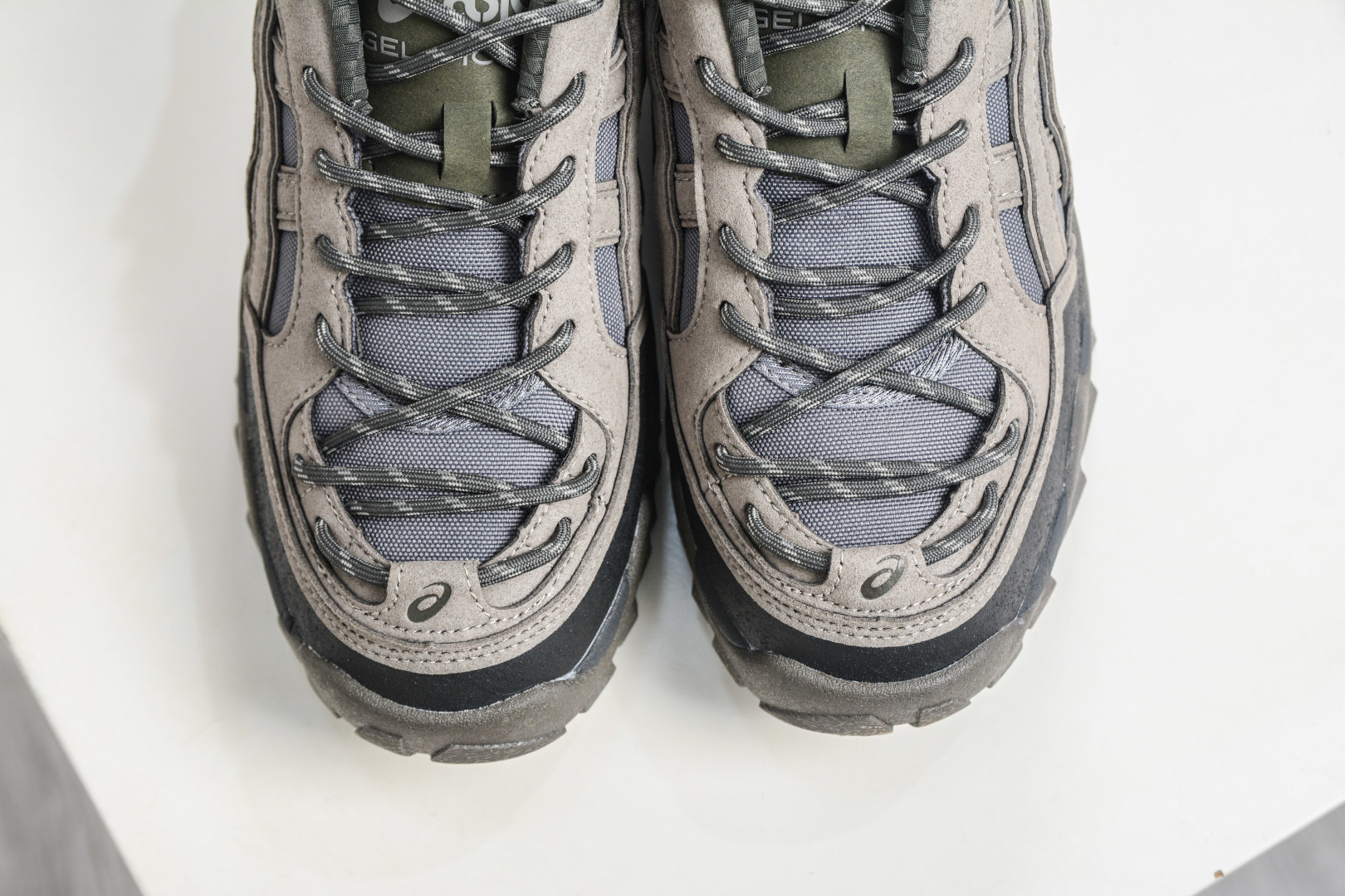 190 Asics GEL-PICKAX 亚瑟士 登山徒步 户外运动平衡减震 抗冲击支撑 防滑耐磨平衡轻便 户外功能鞋 1203A746-020