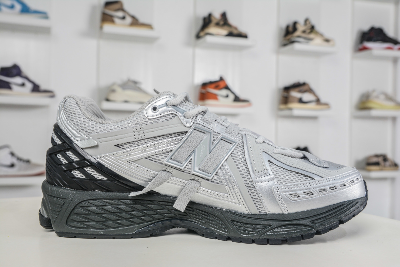 190 T版New Balance M1906系列 NB新百伦系列复古老爹风休闲运动慢跑鞋 U1906AAF-Chinese UA Cheap High Quatity Brand Clothes Bags handbags Sneakers wholesale wholesaler seller from China Factory suppliers Fashion Clothing Shoes best Quality Beautiful Price 190 T版New Balance M1906系列 NB新百伦系列复古老爹风休闲运动慢跑鞋 U1906AAF