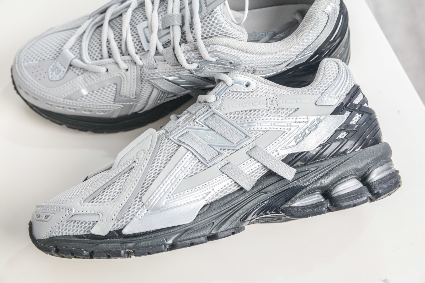 190 T版New Balance M1906系列 NB新百伦系列复古老爹风休闲运动慢跑鞋 U1906AAF-Chinese UA Cheap High Quatity Brand Clothes Bags handbags Sneakers wholesale wholesaler seller from China Factory suppliers Fashion Clothing Shoes best Quality Beautiful Price 190 T版New Balance M1906系列 NB新百伦系列复古老爹风休闲运动慢跑鞋 U1906AAF