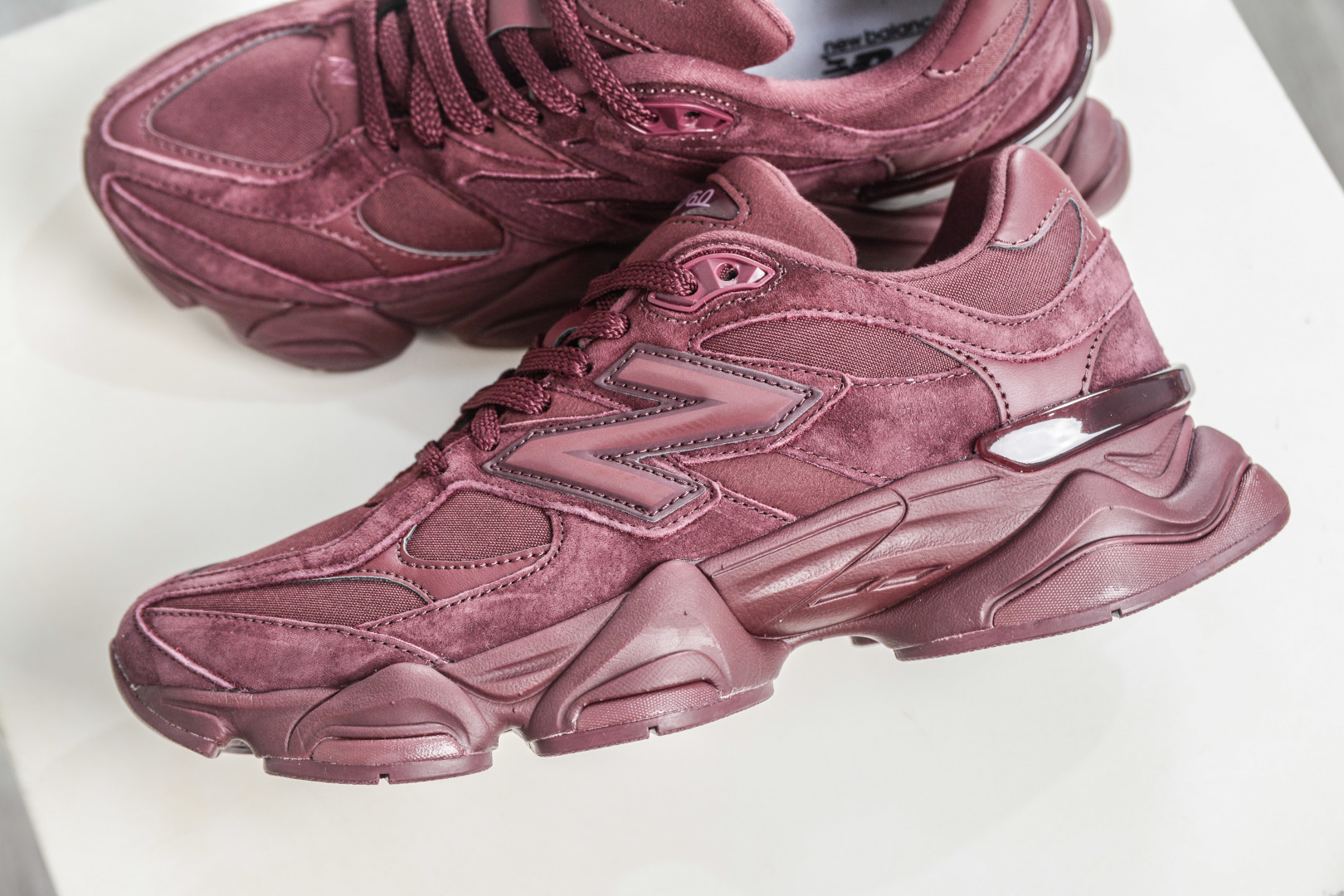 210 T版新百伦New Balance NB9060 酒红色 U9060Z-Chinese UA Cheap High Quatity Brand Clothes Bags handbags Sneakers wholesale wholesaler seller from China Factory suppliers Fashion Clothing Shoes best Quality Beautiful Price 210 T版新百伦New Balance NB9060 酒红色 U9060Z