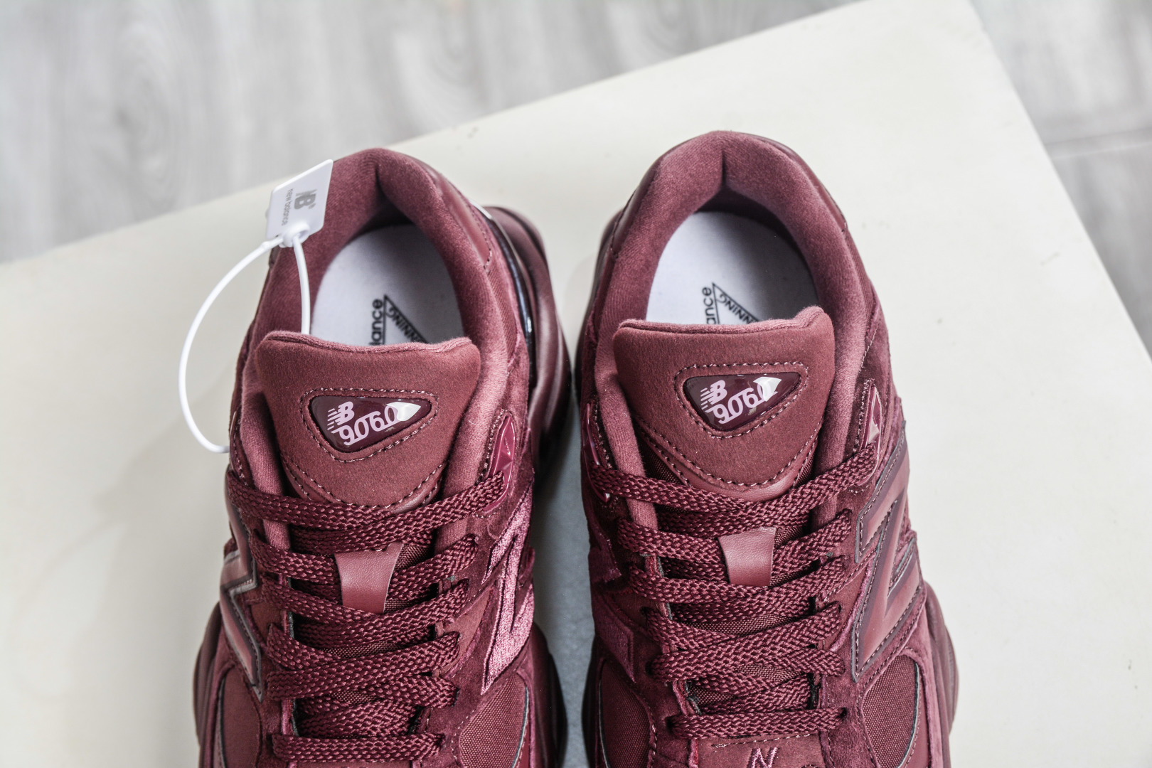 210 T版新百伦New Balance NB9060 酒红色 U9060Z-Chinese UA Cheap High Quatity Brand Clothes Bags handbags Sneakers wholesale wholesaler seller from China Factory suppliers Fashion Clothing Shoes best Quality Beautiful Price 210 T版新百伦New Balance NB9060 酒红色 U9060Z
