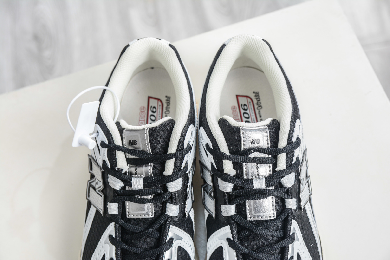 190 T版New Balance M1906系列 NB新百伦系列复古老爹风休闲运动慢跑鞋 U1906RCI