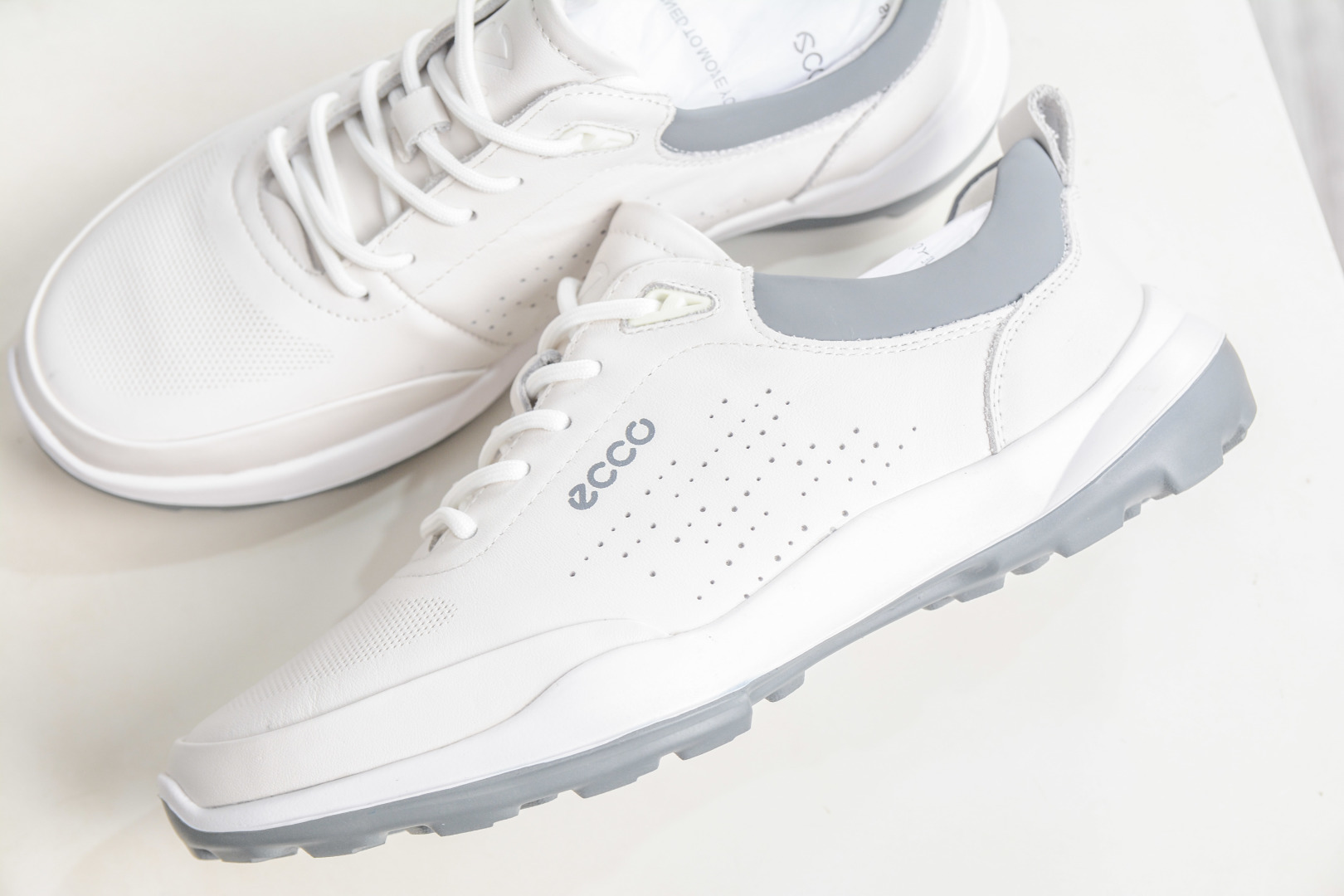 300 ECCO爱步新款户外鞋 缓震耐磨越野跑鞋男健步BIOMC系列 870909-010