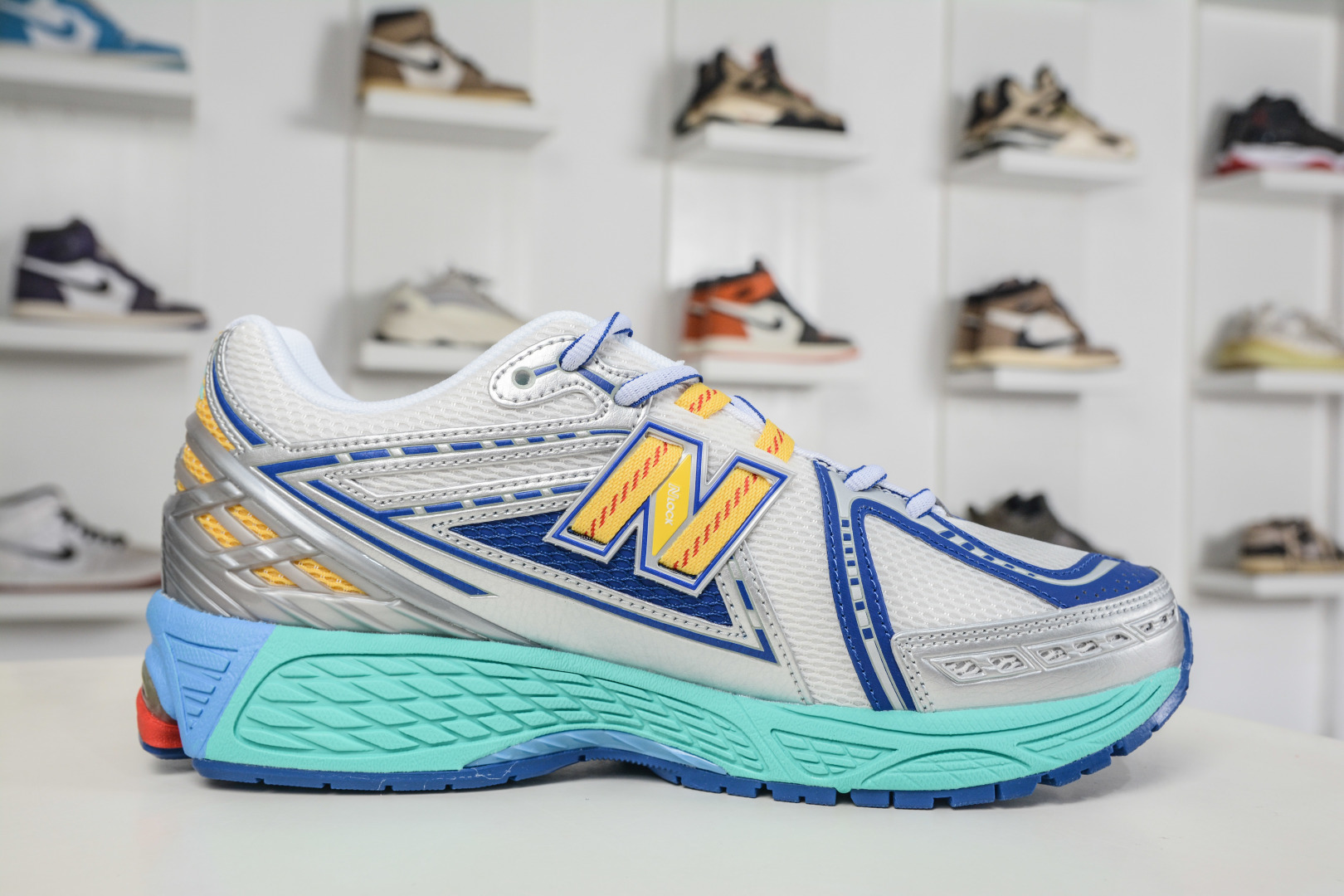190 T版New Balance M1906系列 NB新百伦系列复古老爹风休闲运动慢跑鞋 U1906RMS-Chinese UA Cheap High Quatity Brand Clothes Bags handbags Sneakers wholesale wholesaler seller from China Factory suppliers Fashion Clothing Shoes best Quality Beautiful Price 190 T版New Balance M1906系列 NB新百伦系列复古老爹风休闲运动慢跑鞋 U1906RMS
