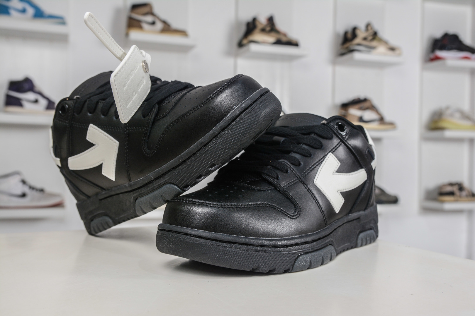 240 X版 Off-White Out of Office 低帮时尚板鞋 黑白-Chinese UA Cheap High Quatity Brand Clothes Bags handbags Sneakers wholesale wholesaler seller from China Factory suppliers Fashion Clothing Shoes best Quality Beautiful Price 240 X版 Off-White Out of Office 低帮时尚板鞋 黑白