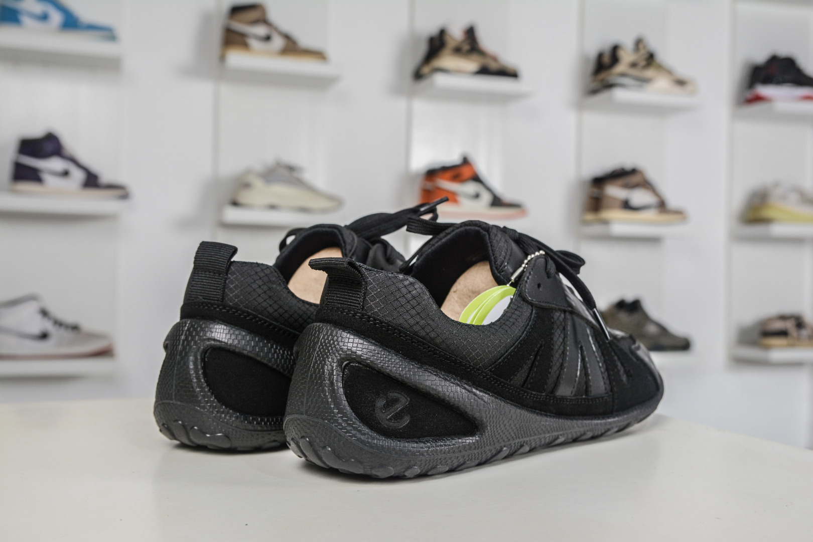 180 Ecco/爱步 BIOM LITE系列 百搭时尚舒适平底低帮生活休闲鞋 802434-510-Chinese UA Cheap High Quatity Brand Clothes Bags handbags Sneakers wholesale wholesaler seller from China Factory suppliers Fashion Clothing Shoes best Quality Beautiful Price 180 Ecco/爱步 BIOM LITE系列 百搭时尚舒适平底低帮生活休闲鞋 802434-510