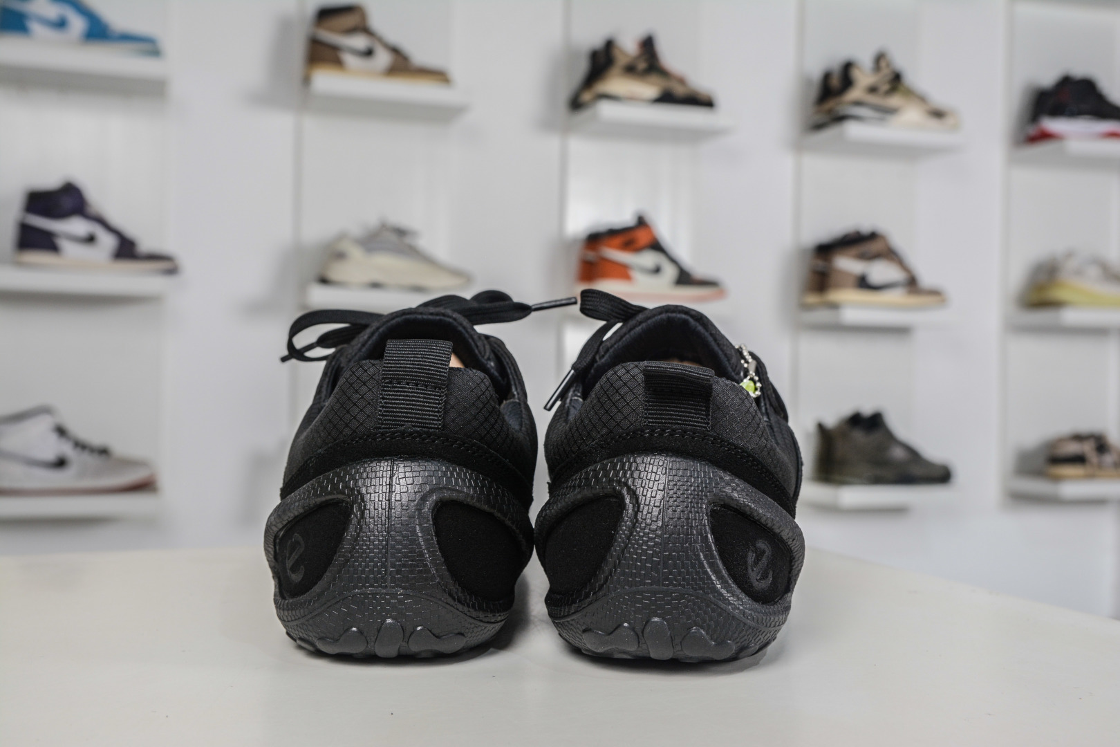 180 Ecco/爱步 BIOM LITE系列 百搭时尚舒适平底低帮生活休闲鞋 802434-510-Chinese UA Cheap High Quatity Brand Clothes Bags handbags Sneakers wholesale wholesaler seller from China Factory suppliers Fashion Clothing Shoes best Quality Beautiful Price 180 Ecco/爱步 BIOM LITE系列 百搭时尚舒适平底低帮生活休闲鞋 802434-510