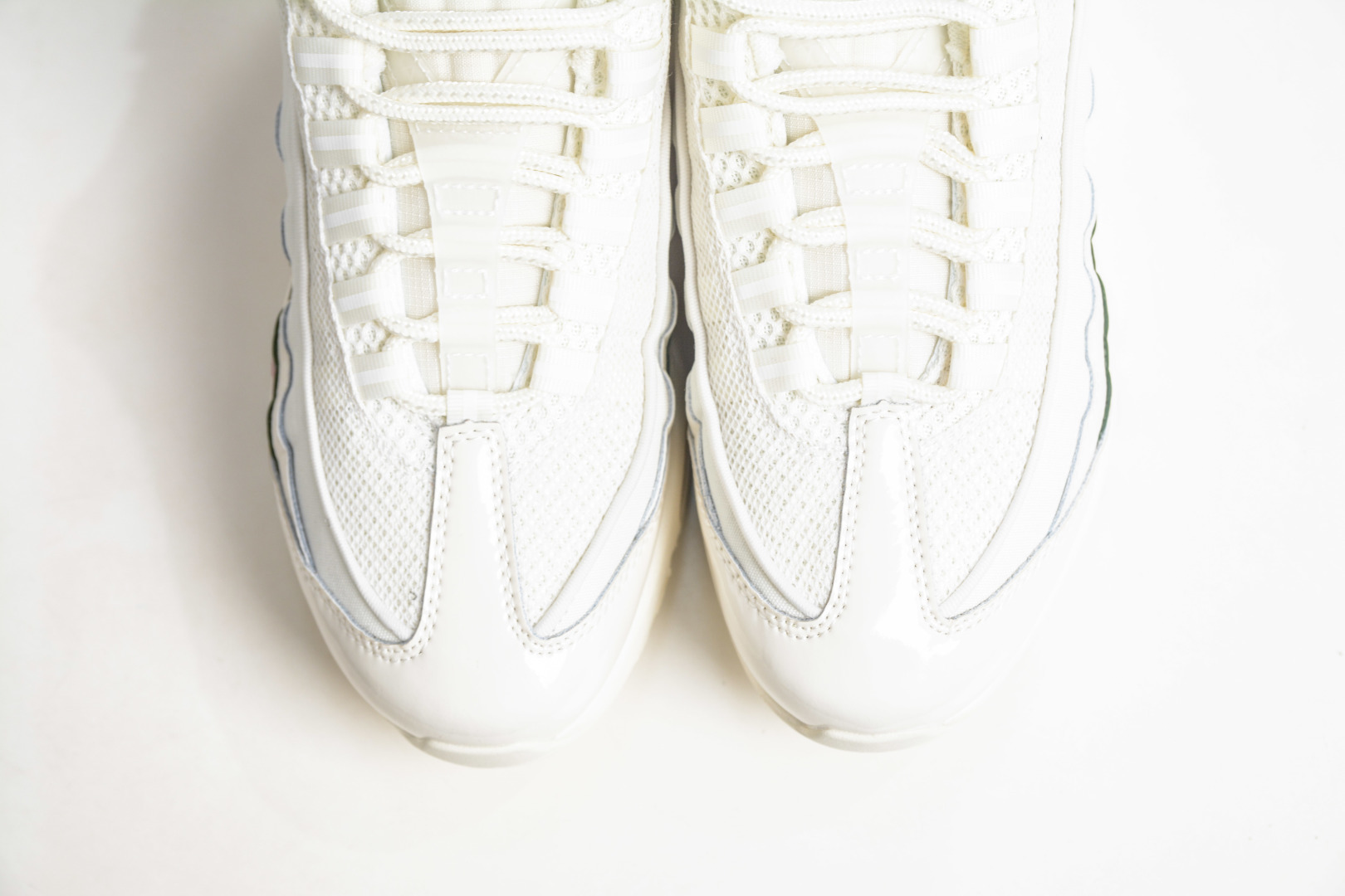 240 Undefeated x Nike Air Max 95 SP 联名款 复古减震气垫跑鞋 IB4453-100-Chinese UA Cheap High Quatity Brand Clothes Bags handbags Sneakers wholesale wholesaler seller from China Factory suppliers Fashion Clothing Shoes best Quality Beautiful Price 240 Undefeated x Nike Air Max 95 SP 联名款 复古减震气垫跑鞋 IB4453-100