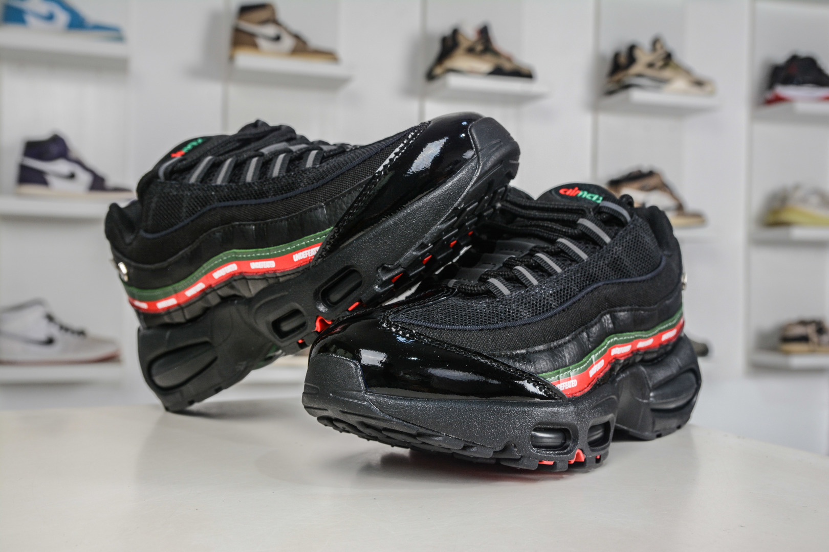 Undefeated x Nike Air Max 95 SP 联名款 复古减震气垫跑鞋 IB4453-001-High Quatity Cheap Brand wholesale wholesaler seller Clothes Bags handbags Sneakers Top Fashion Clothing Shoes from China Factory Chinese suppliers best Quality Beautiful Price Undefeated x Nike Air Max 95 SP 联名款 复古减震气垫跑鞋 IB4453-001