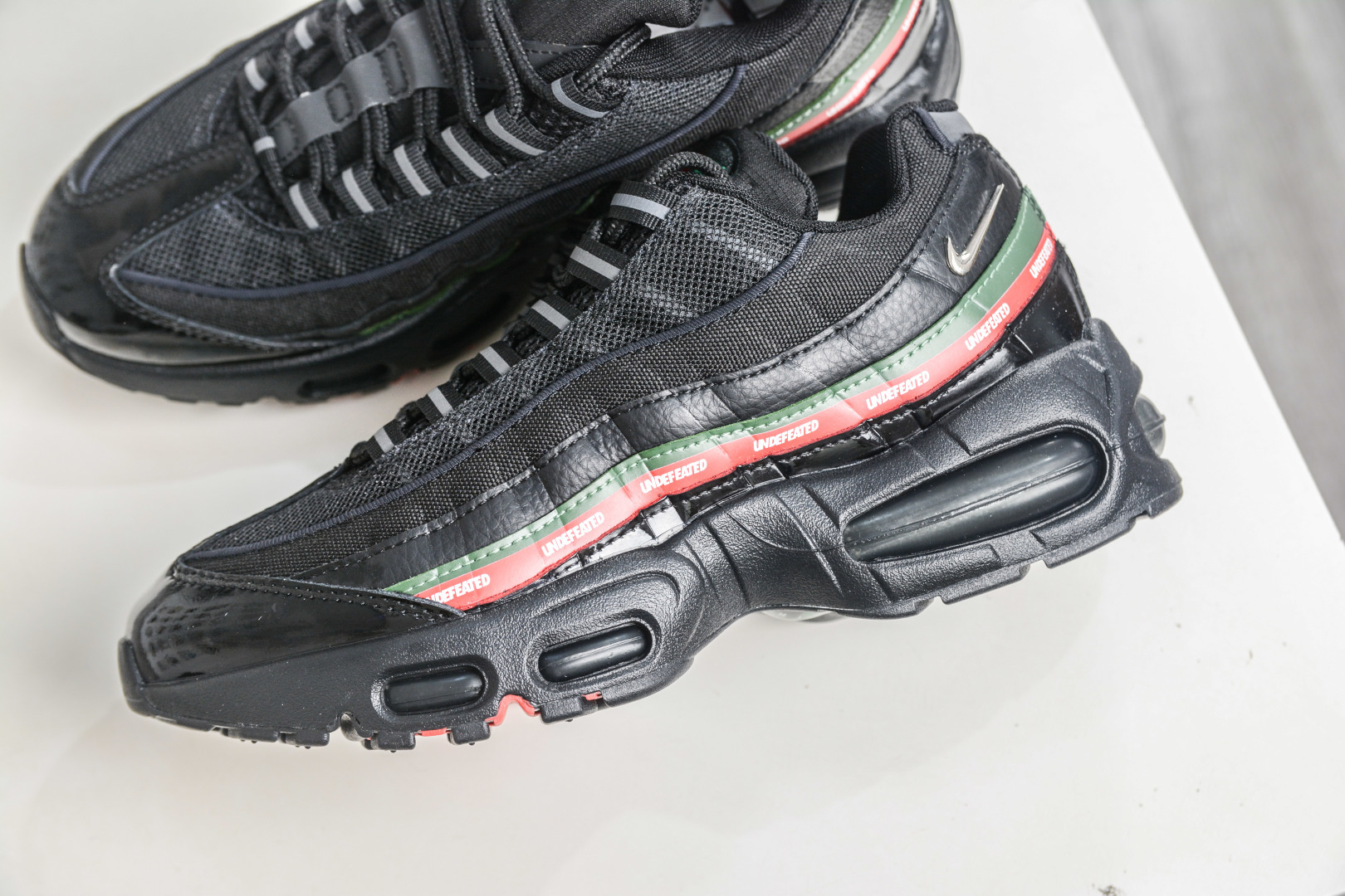 Undefeated x Nike Air Max 95 SP 联名款 复古减震气垫跑鞋 IB4453-001-High Quatity Cheap Brand wholesale wholesaler seller Clothes Bags handbags Sneakers Top Fashion Clothing Shoes from China Factory Chinese suppliers best Quality Beautiful Price Undefeated x Nike Air Max 95 SP 联名款 复古减震气垫跑鞋 IB4453-001