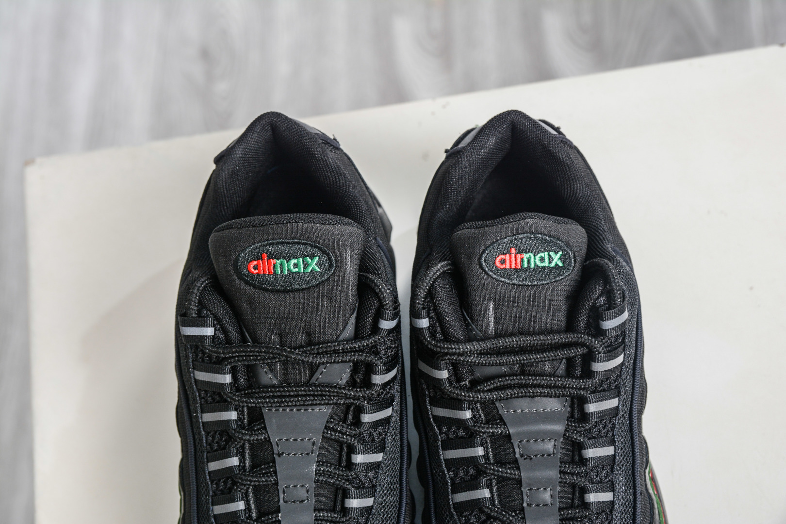 Undefeated x Nike Air Max 95 SP 联名款 复古减震气垫跑鞋 IB4453-001-High Quatity Cheap Brand wholesale wholesaler seller Clothes Bags handbags Sneakers Top Fashion Clothing Shoes from China Factory Chinese suppliers best Quality Beautiful Price Undefeated x Nike Air Max 95 SP 联名款 复古减震气垫跑鞋 IB4453-001