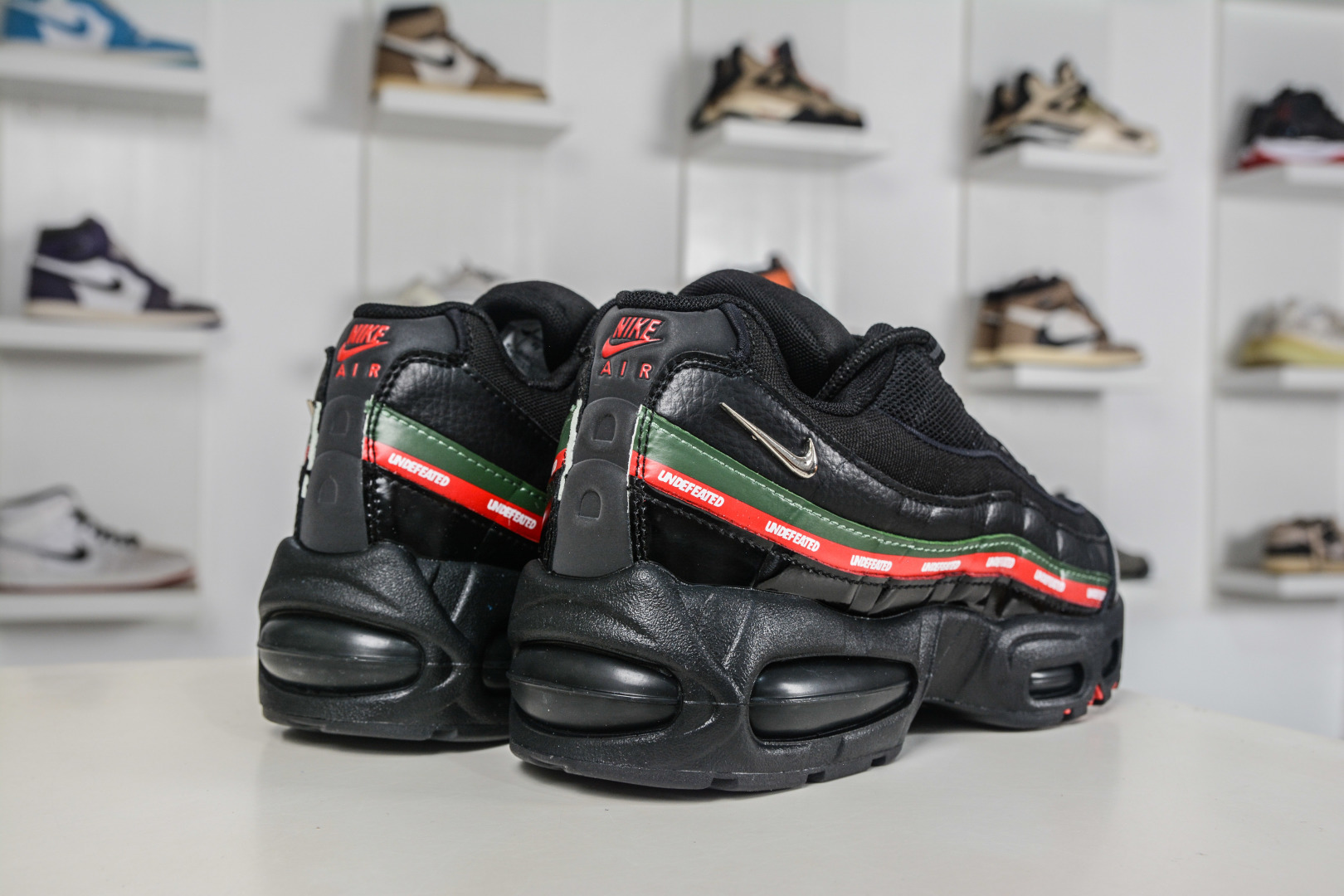 Undefeated x Nike Air Max 95 SP 联名款 复古减震气垫跑鞋 IB4453-001-High Quatity Cheap Brand wholesale wholesaler seller Clothes Bags handbags Sneakers Top Fashion Clothing Shoes from China Factory Chinese suppliers best Quality Beautiful Price Undefeated x Nike Air Max 95 SP 联名款 复古减震气垫跑鞋 IB4453-001