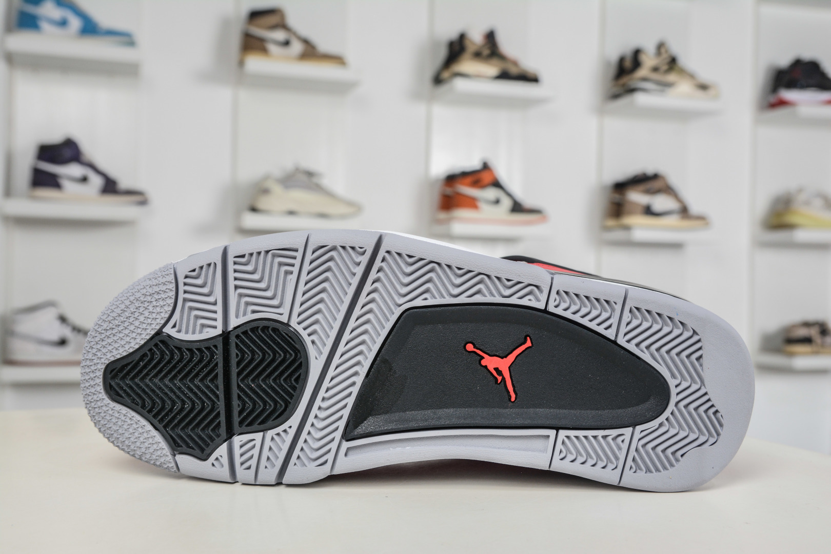 MF版 Air Jordan AJ4 Retro 愤怒的公牛 红色 FQ8138-600-Top High Quatity Cheap Sneakers Fashion Clothing Clothes Bags handbags Shoes of all Brand wholesale With The best Quality And Beautiful Price from China Factory Chinese suppliers wholesaler seller MF版 Air Jordan AJ4 Retro 愤怒的公牛 红色 FQ8138-600