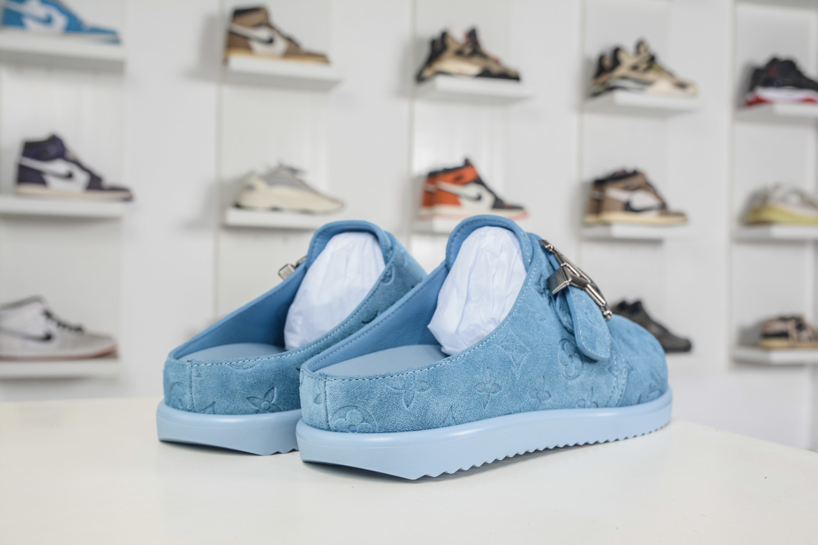 380 Lv 驴家 Easy 绒面小牛皮 勃肯半包头拖鞋-Chinese UA Cheap High Quatity Brand Clothes Bags handbags Sneakers wholesale wholesaler seller from China Factory suppliers Fashion Clothing Shoes best Quality Beautiful Price 380 Lv 驴家 Easy 绒面小牛皮 勃肯半包头拖鞋