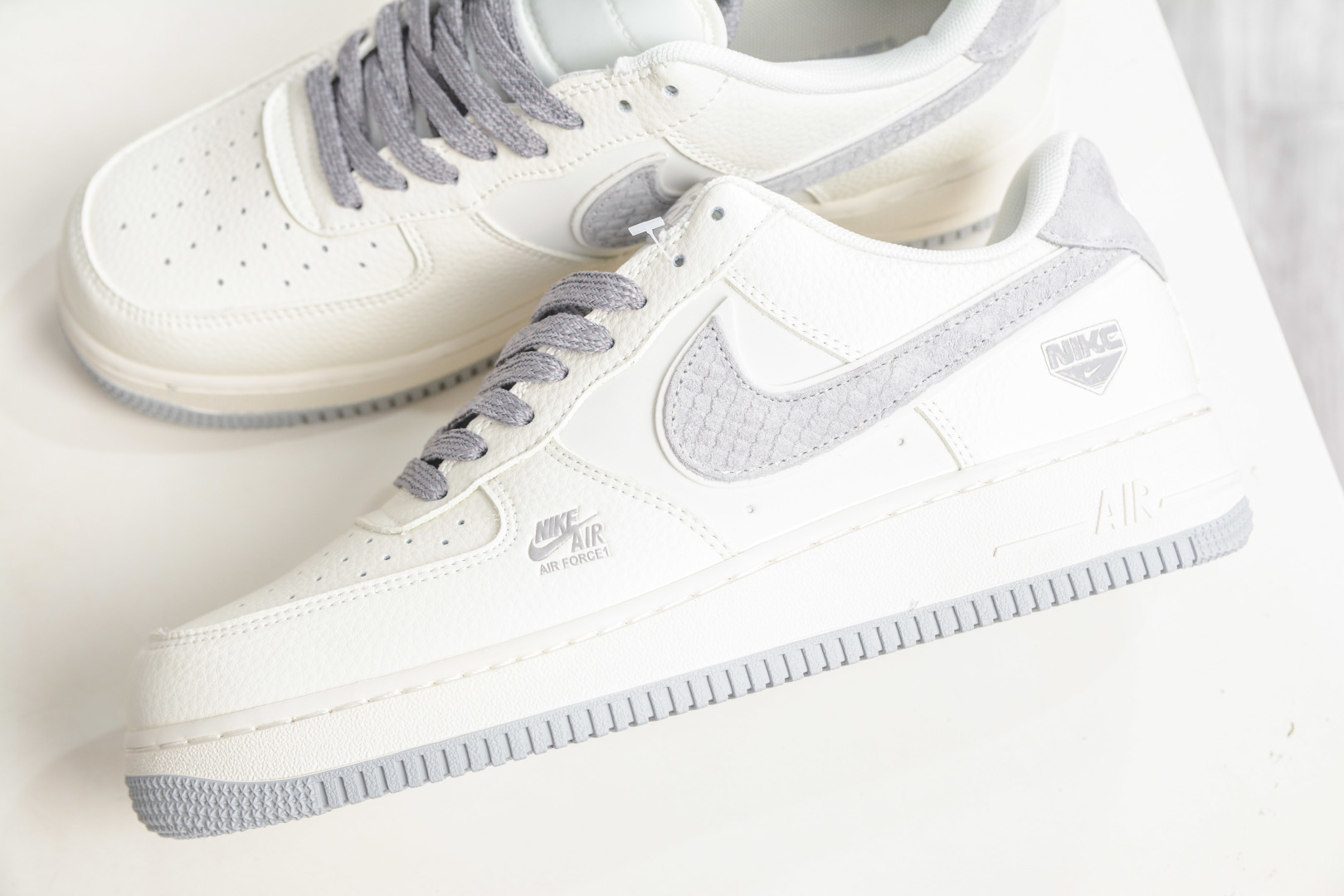 Nike Air Force 1 Low 07 米白灰 DN9688-107-Top High Quatity Cheap Sneakers Fashion Clothing Clothes Bags handbags Shoes of all Brand wholesale With The best Quality And Beautiful Price from China Factory Chinese suppliers wholesaler seller Nike Air Force 1 Low 07 米白灰 DN9688-107