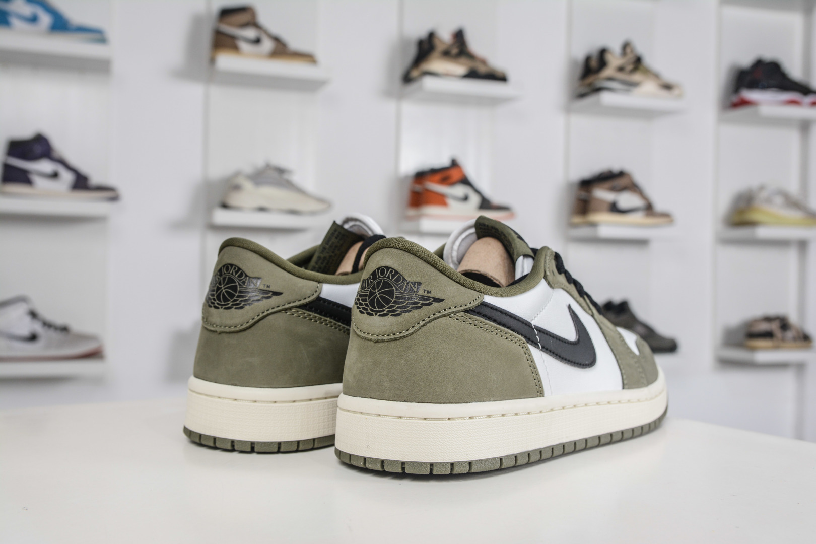 DTAir Jordan AJ1 Retro Low AJ1低帮 橄榄绿 HQ6998-200-Top High Quatity Cheap Sneakers Fashion Clothing Clothes Bags handbags Shoes of all Brand wholesale With The best Quality And Beautiful Price from China Factory Chinese suppliers wholesaler seller DTAir Jordan AJ1 Retro Low AJ1低帮 橄榄绿 HQ6998-200