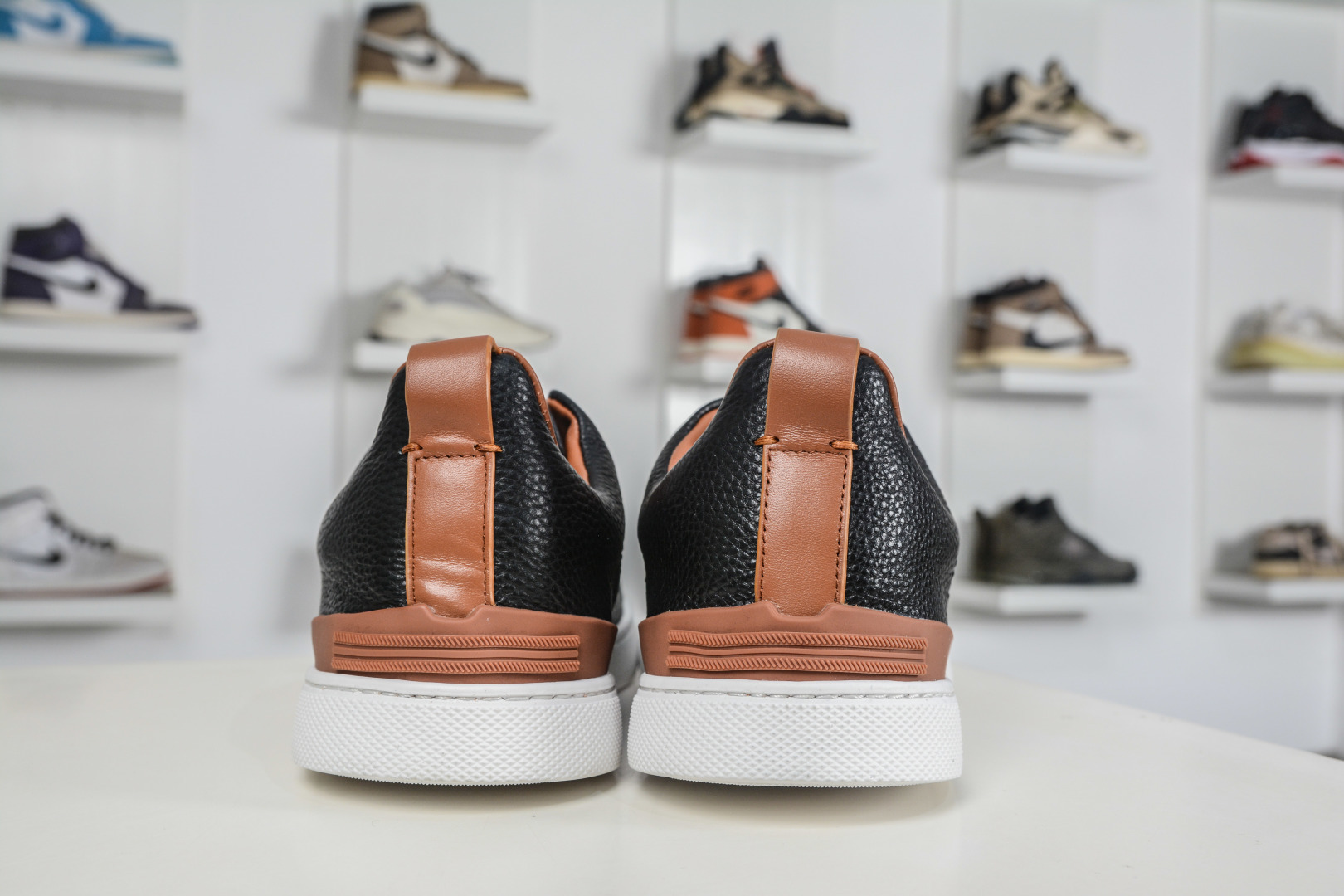 Zegna Triple Stitch 杰尼亚皮革 圆头平底 低帮低帮运动鞋-Top High Quatity Cheap Sneakers Fashion Clothing Clothes Bags handbags Shoes of all Brand wholesale With The best Quality And Beautiful Price from China Factory Chinese suppliers wholesaler seller Zegna Triple Stitch 杰尼亚皮革 圆头平底 低帮低帮运动鞋