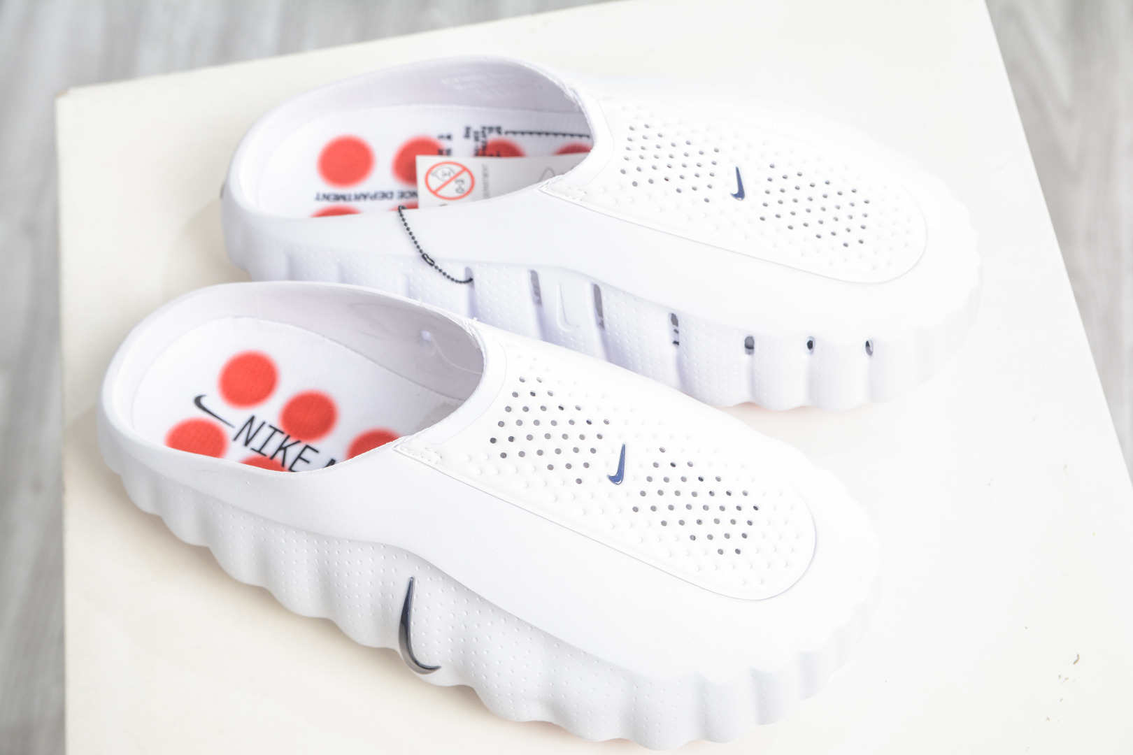 NK Mind 001 黑科技足底按摩舒适贴合训练鞋 HQ4307-101-Top High Quatity Cheap Sneakers Fashion Clothing Clothes Bags handbags Shoes of all Brand wholesale With The best Quality And Beautiful Price from China Factory Chinese suppliers wholesaler seller NK Mind 001 黑科技足底按摩舒适贴合训练鞋 HQ4307-101