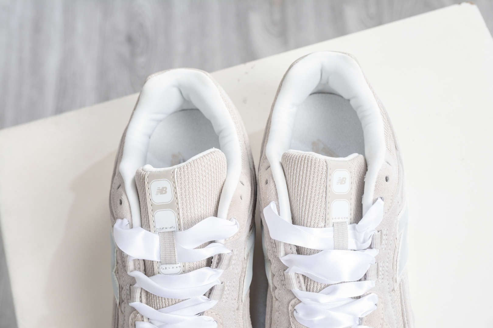 New Balance 新百伦204 系列 复古休闲运动百搭老爹跑步鞋 U204L2SZ-Top High Quatity Cheap Sneakers Fashion Clothing Clothes Bags handbags Shoes of all Brand wholesale With The best Quality And Beautiful Price from China Factory Chinese suppliers wholesaler seller New Balance 新百伦204 系列 复古休闲运动百搭老爹跑步鞋 U204L2SZ