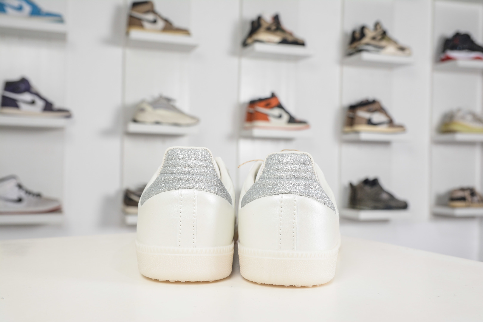 AD Original Samba 桑巴复古经典轻便板鞋 HP3658-Top High Quatity Cheap Sneakers Fashion Clothing Clothes Bags handbags Shoes of all Brand wholesale With The best Quality And Beautiful Price from China Factory Chinese suppliers wholesaler seller AD Original Samba 桑巴复古经典轻便板鞋 HP3658