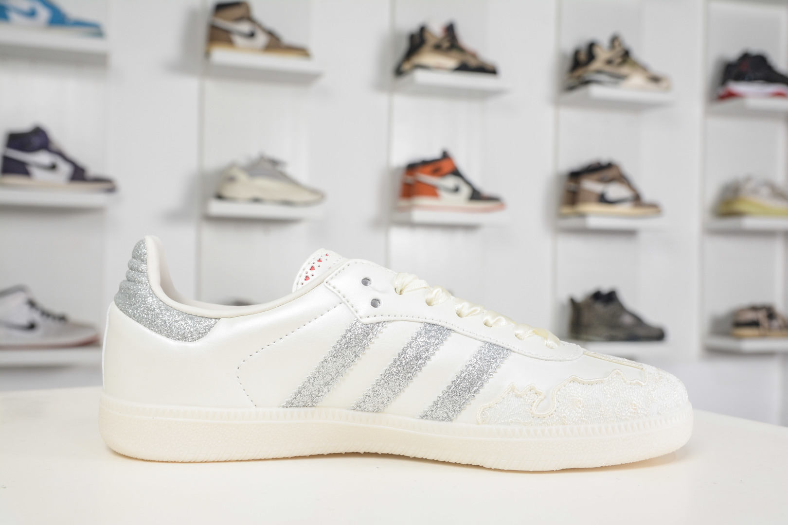 AD Original Samba 桑巴复古经典轻便板鞋 HP3658-Top High Quatity Cheap Sneakers Fashion Clothing Clothes Bags handbags Shoes of all Brand wholesale With The best Quality And Beautiful Price from China Factory Chinese suppliers wholesaler seller AD Original Samba 桑巴复古经典轻便板鞋 HP3658