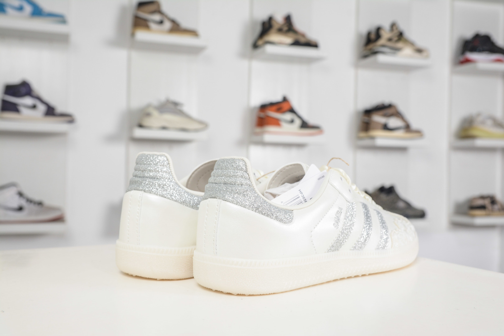 AD Original Samba 桑巴复古经典轻便板鞋 HP3658-Top High Quatity Cheap Sneakers Fashion Clothing Clothes Bags handbags Shoes of all Brand wholesale With The best Quality And Beautiful Price from China Factory Chinese suppliers wholesaler seller AD Original Samba 桑巴复古经典轻便板鞋 HP3658