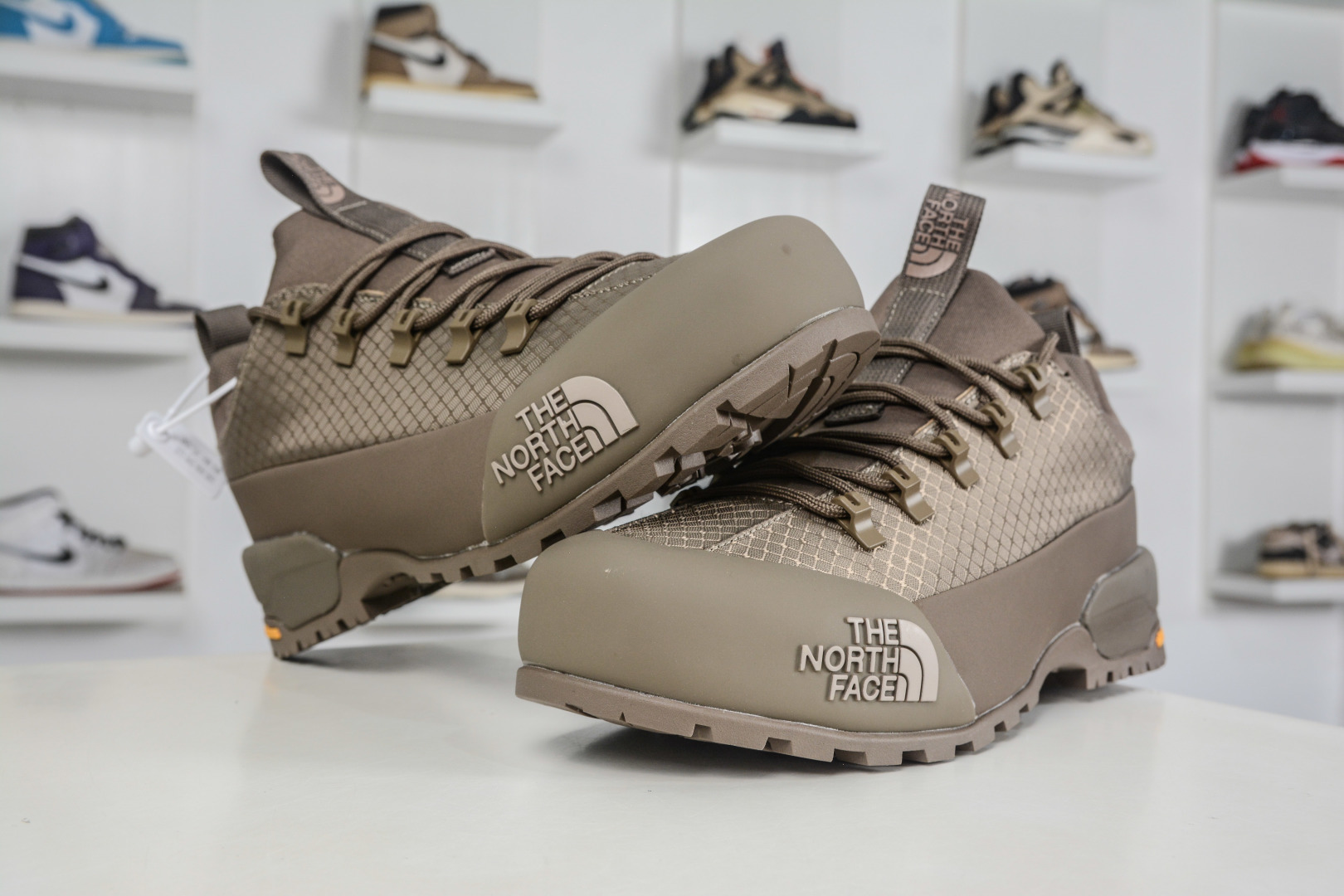 The North Face Glenclyffe 休闲百搭轻户外低帮全能徒步鞋 NF0A817BC89-Top High Quatity Cheap Sneakers Fashion Clothing Clothes Bags handbags Shoes of all Brand wholesale With The best Quality And Beautiful Price from China Factory Chinese suppliers wholesaler seller The North Face Glenclyffe 休闲百搭轻户外低帮全能徒步鞋 NF0A817BC89