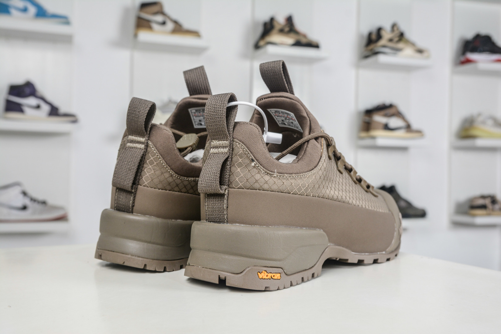 The North Face Glenclyffe 休闲百搭轻户外低帮全能徒步鞋 NF0A817BC89-Top High Quatity Cheap Sneakers Fashion Clothing Clothes Bags handbags Shoes of all Brand wholesale With The best Quality And Beautiful Price from China Factory Chinese suppliers wholesaler seller The North Face Glenclyffe 休闲百搭轻户外低帮全能徒步鞋 NF0A817BC89