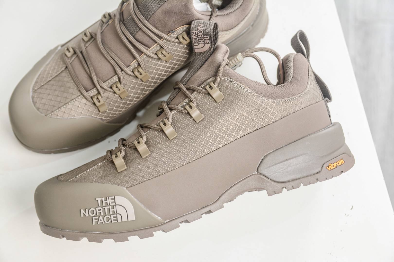 The North Face Glenclyffe 休闲百搭轻户外低帮全能徒步鞋 NF0A817BC89-Top High Quatity Cheap Sneakers Fashion Clothing Clothes Bags handbags Shoes of all Brand wholesale With The best Quality And Beautiful Price from China Factory Chinese suppliers wholesaler seller The North Face Glenclyffe 休闲百搭轻户外低帮全能徒步鞋 NF0A817BC89