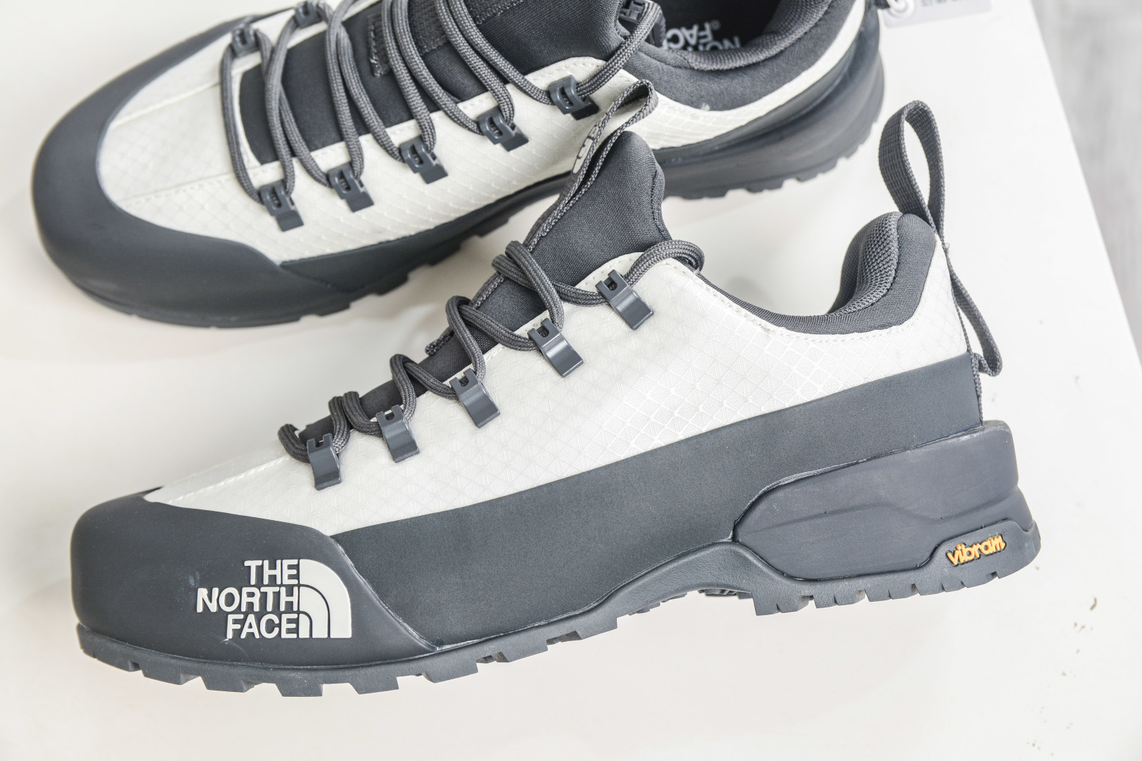 The North Face Glenclyffe 休闲百搭轻户外低帮全能徒步鞋 NF0A817BCO0-085-Top High Quatity Cheap Sneakers Fashion Clothing Clothes Bags handbags Shoes of all Brand wholesale With The best Quality And Beautiful Price from China Factory Chinese suppliers wholesaler seller The North Face Glenclyffe 休闲百搭轻户外低帮全能徒步鞋 NF0A817BCO0-085