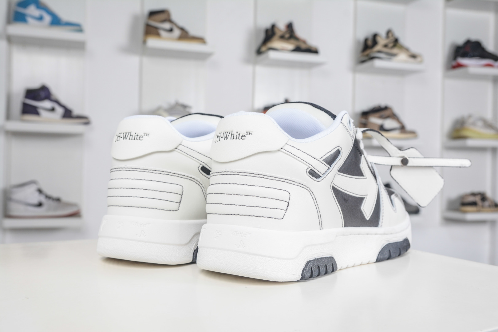 X版 Off-White Out of Office 低帮时尚板鞋 白黑-Top High Quatity Cheap Sneakers Fashion Clothing Clothes Bags handbags Shoes of all Brand wholesale With The best Quality And Beautiful Price from China Factory Chinese suppliers wholesaler seller X版 Off-White Out of Office 低帮时尚板鞋 白黑