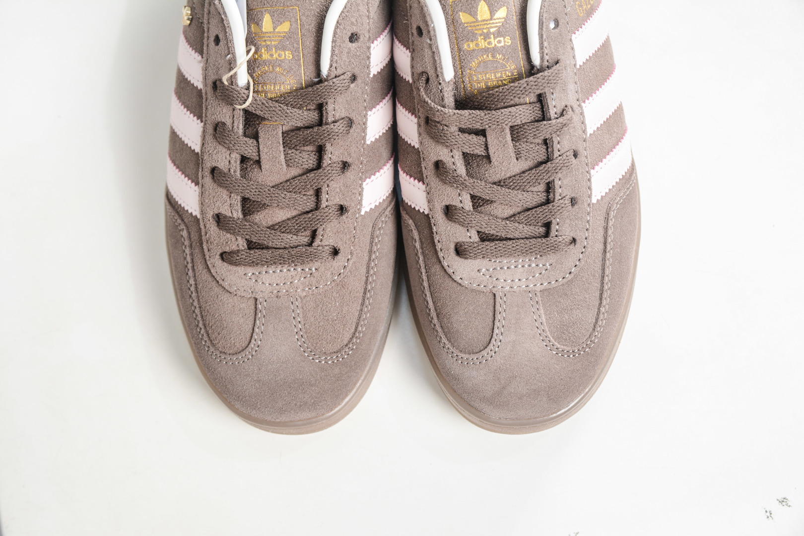 AD Original Gazelle Indoor Trainers 瞪羚室内鞋系列低帮复古百搭休闲运动德训风板鞋 JR2431-Top High Quatity Cheap Sneakers Fashion Clothing Clothes Bags handbags Shoes of all Brand wholesale With The best Quality And Beautiful Price from China Factory Chinese suppliers wholesaler seller AD Original Gazelle Indoor Trainers 瞪羚室内鞋系列低帮复古百搭休闲运动德训风板鞋 JR2431