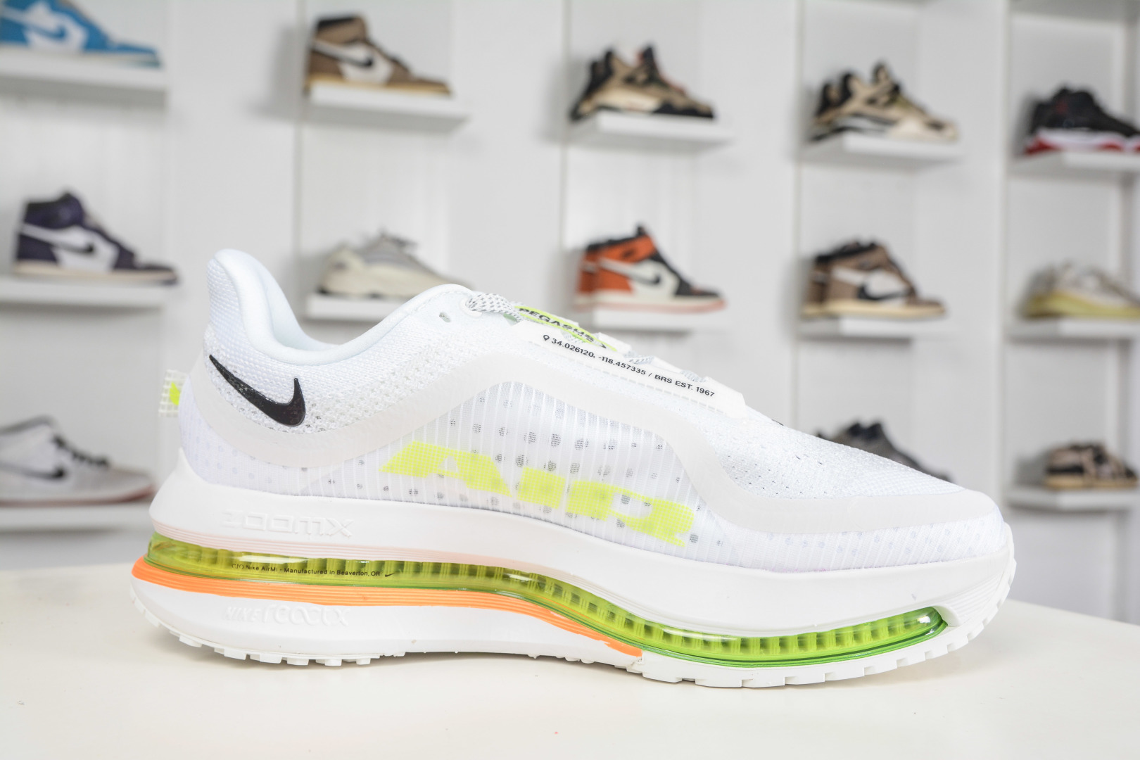 Nike Air Zoom Pegasus Premium 耐克网面全掌气垫缓震跑鞋 HQ2592-105