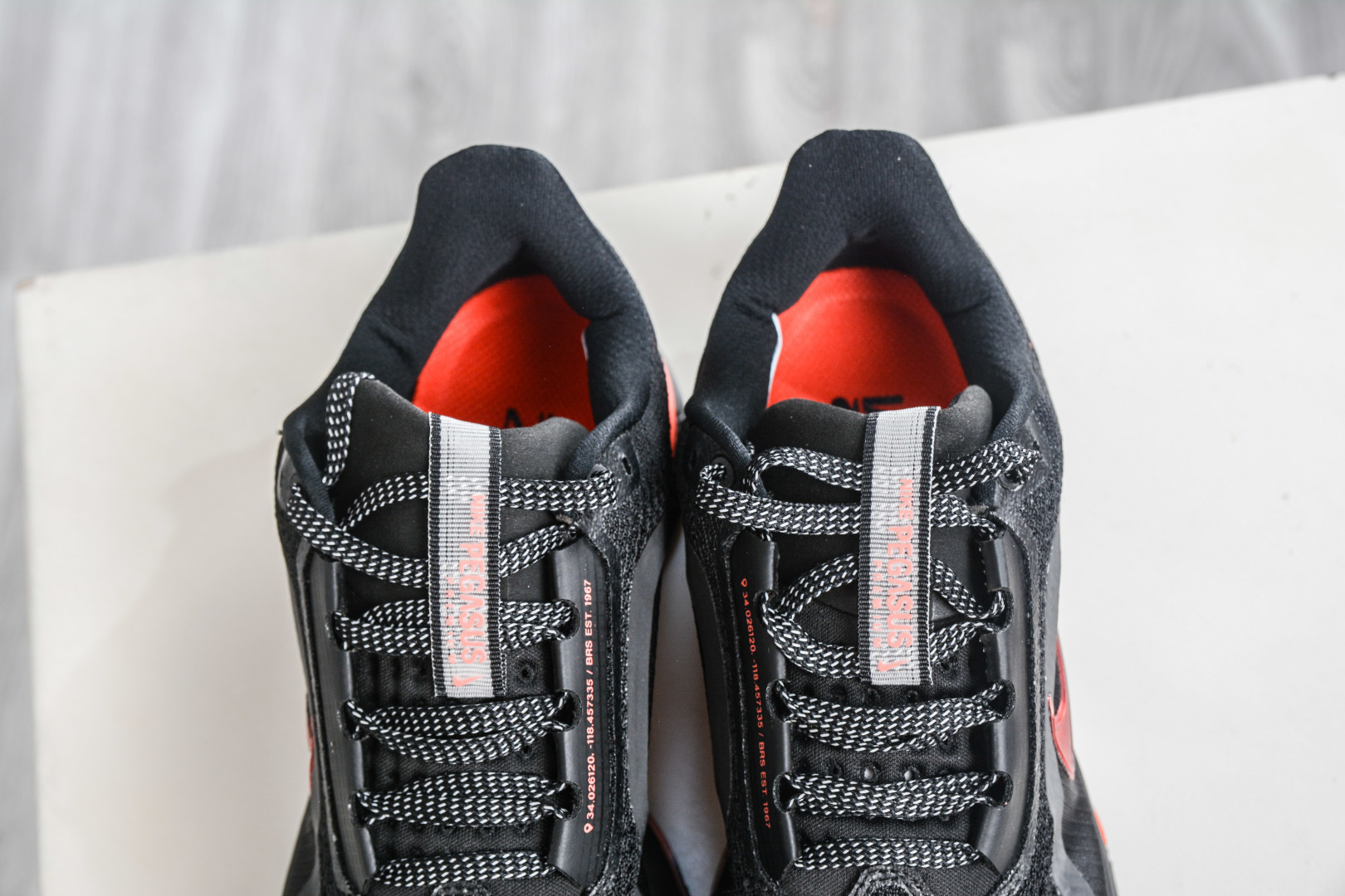 Nike Air Zoom Pegasus Premium 耐克网面全掌气垫缓震跑鞋 HQ2593-010