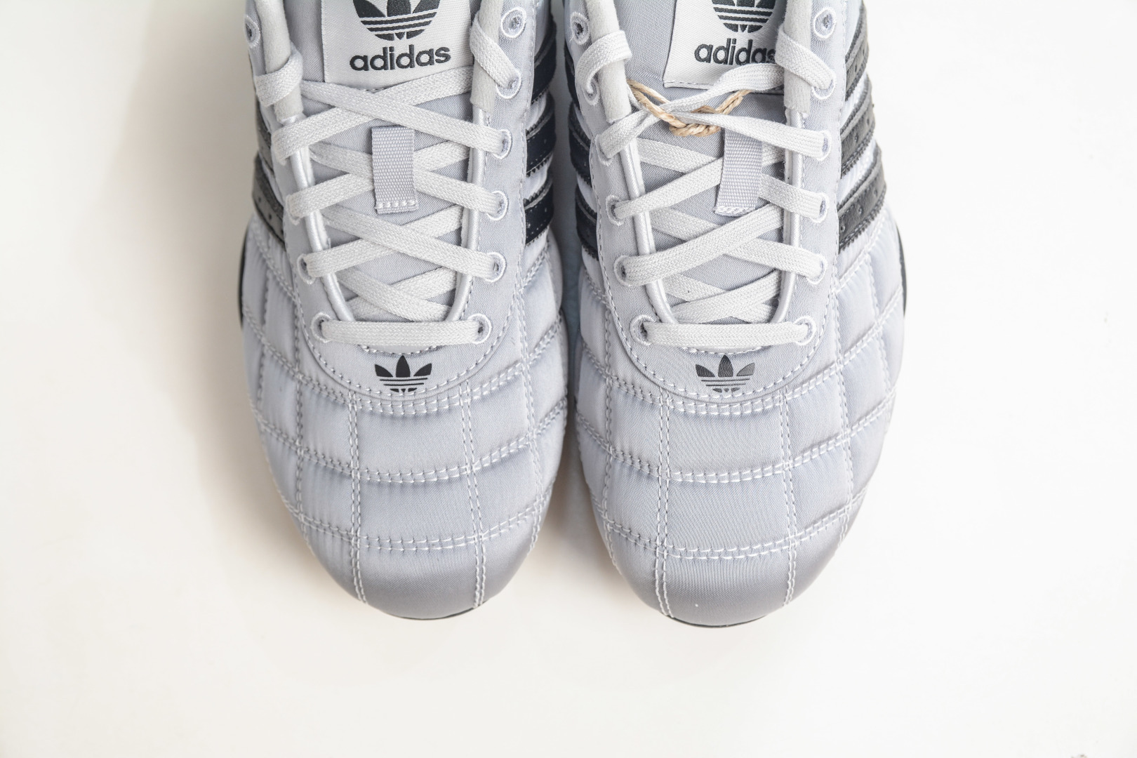 Adidas Originals Adiracer Lo 阿迪达斯潮流防滑耐磨休闲跑步鞋 JS0284-Top High Quatity Cheap Sneakers Fashion Clothing Clothes Bags handbags Shoes of all Brand wholesale With The best Quality And Beautiful Price from China Factory Chinese suppliers wholesaler seller Adidas Originals Adiracer Lo 阿迪达斯潮流防滑耐磨休闲跑步鞋 JS0284