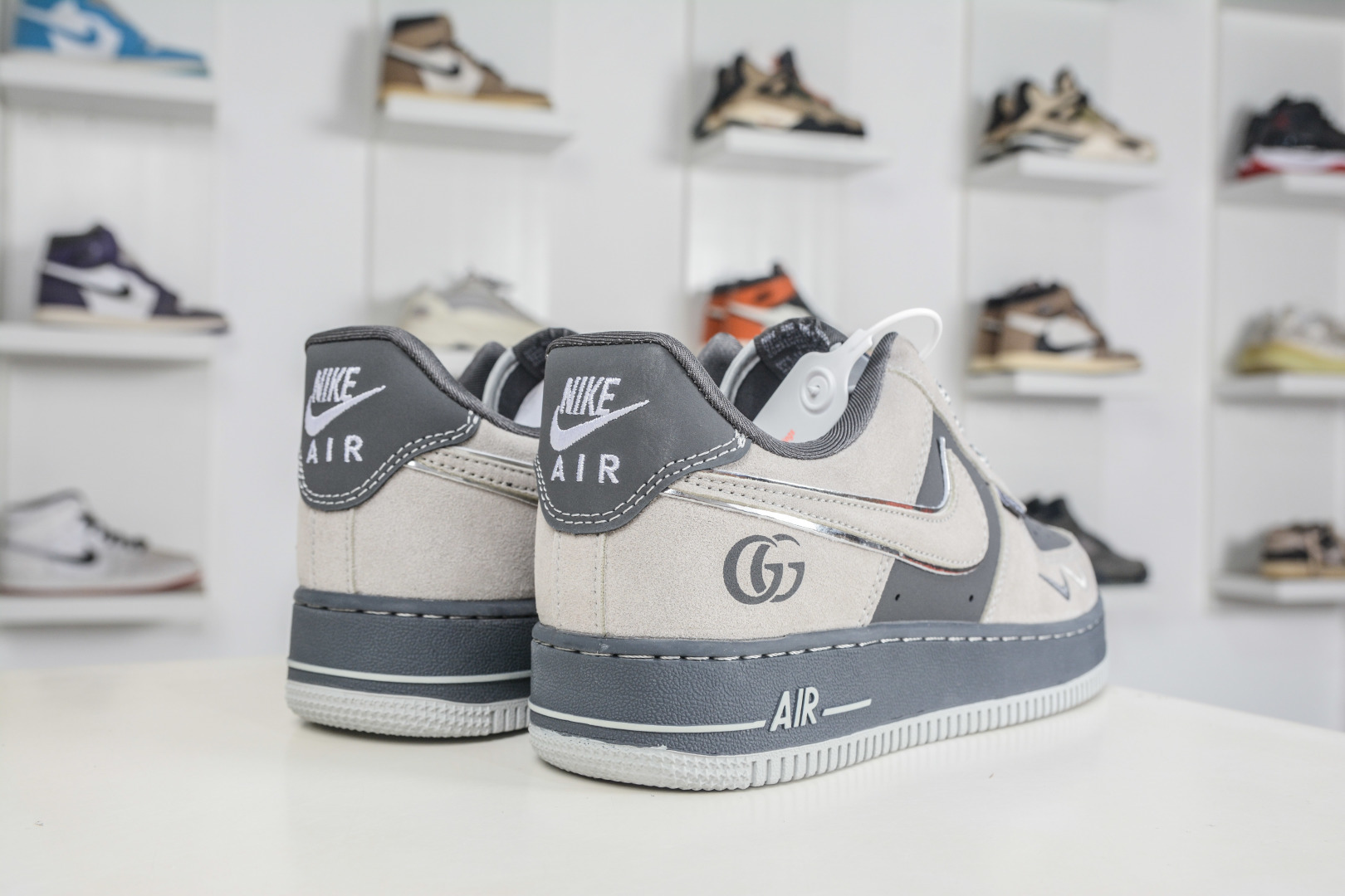 Gucci x NIke Air Force 1 古驰联名-灰 SS1979-026-Top High Quatity Cheap Sneakers Fashion Clothing Clothes Bags handbags Shoes of all Brand wholesale With The best Quality And Beautiful Price from China Factory Chinese suppliers wholesaler seller Gucci x NIke Air Force 1 古驰联名-灰 SS1979-026