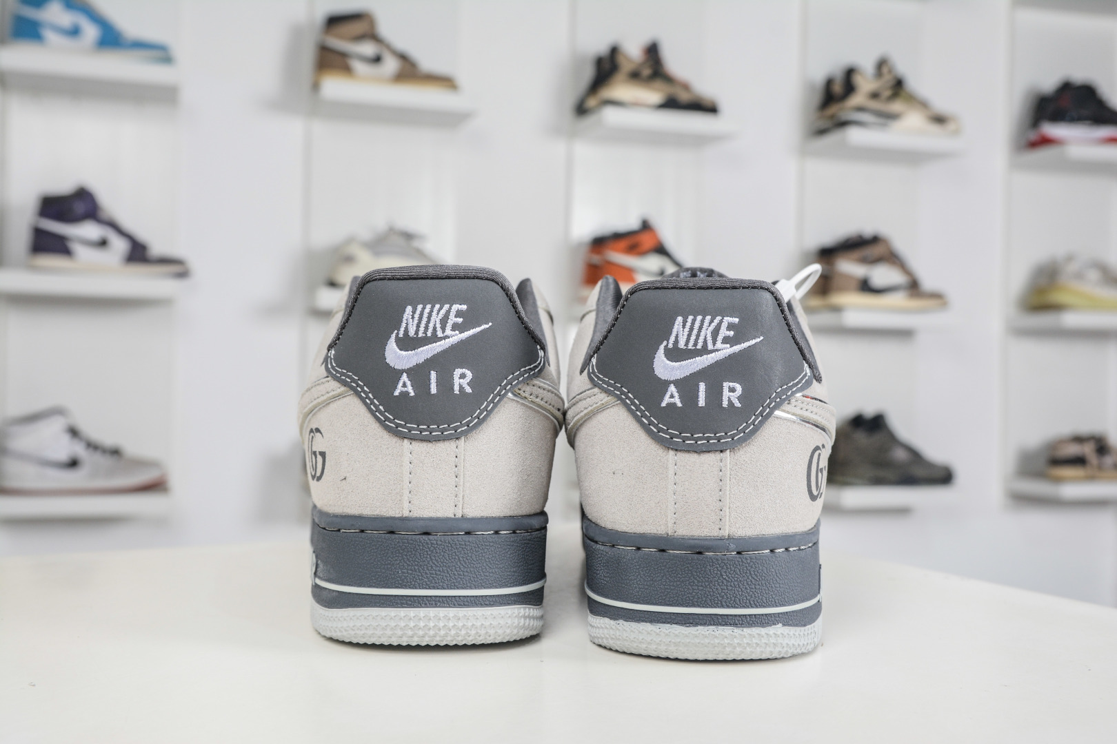 Gucci x NIke Air Force 1 古驰联名-灰 SS1979-026-Top High Quatity Cheap Sneakers Fashion Clothing Clothes Bags handbags Shoes of all Brand wholesale With The best Quality And Beautiful Price from China Factory Chinese suppliers wholesaler seller Gucci x NIke Air Force 1 古驰联名-灰 SS1979-026
