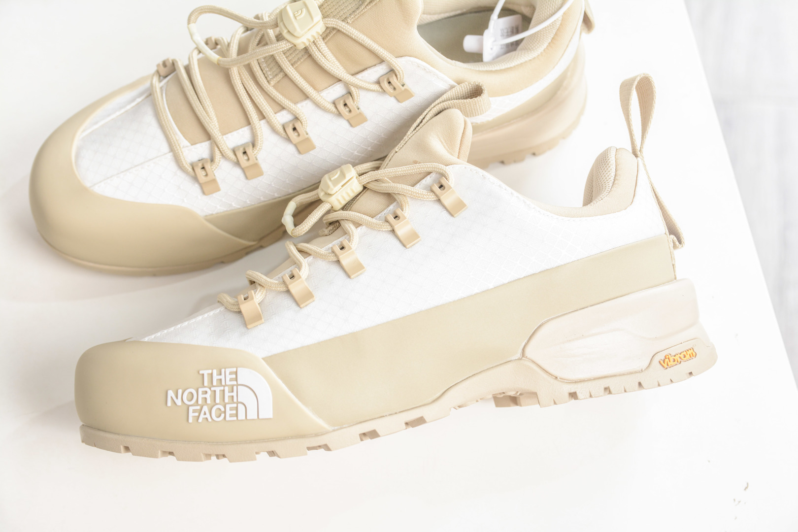 The North Face Glenclyffe 北面 休闲百搭轻户外低帮全能徒步鞋 NF0A817BTOB-Top High Quatity Cheap Sneakers Fashion Clothing Clothes Bags handbags Shoes of all Brand wholesale With The best Quality And Beautiful Price from China Factory Chinese suppliers wholesaler seller The North Face Glenclyffe 北面 休闲百搭轻户外低帮全能徒步鞋 NF0A817BTOB