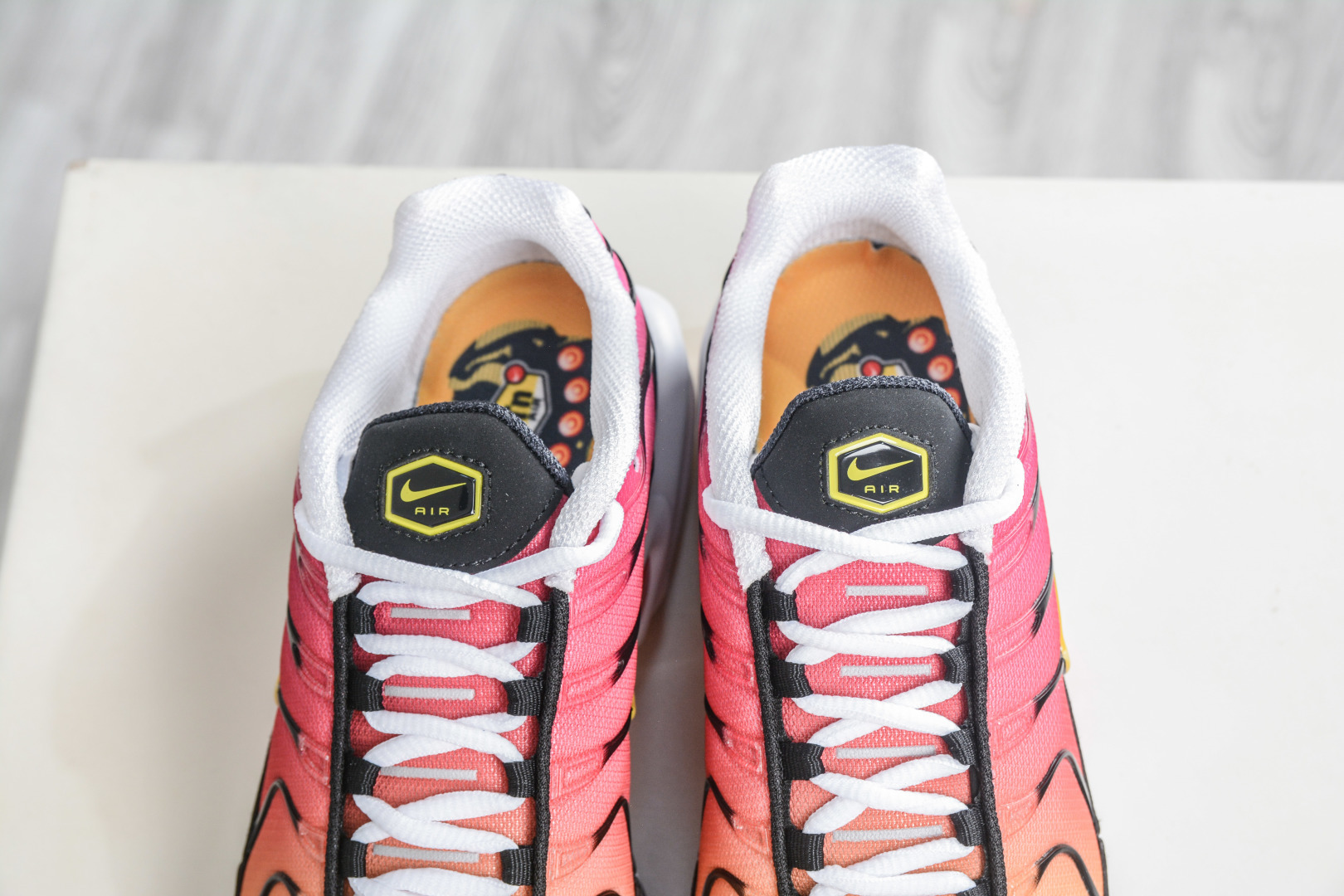 X版 NK Air Max Plus TN 气垫织物皮革经典复古运动低帮生活休闲鞋 DX0755-600