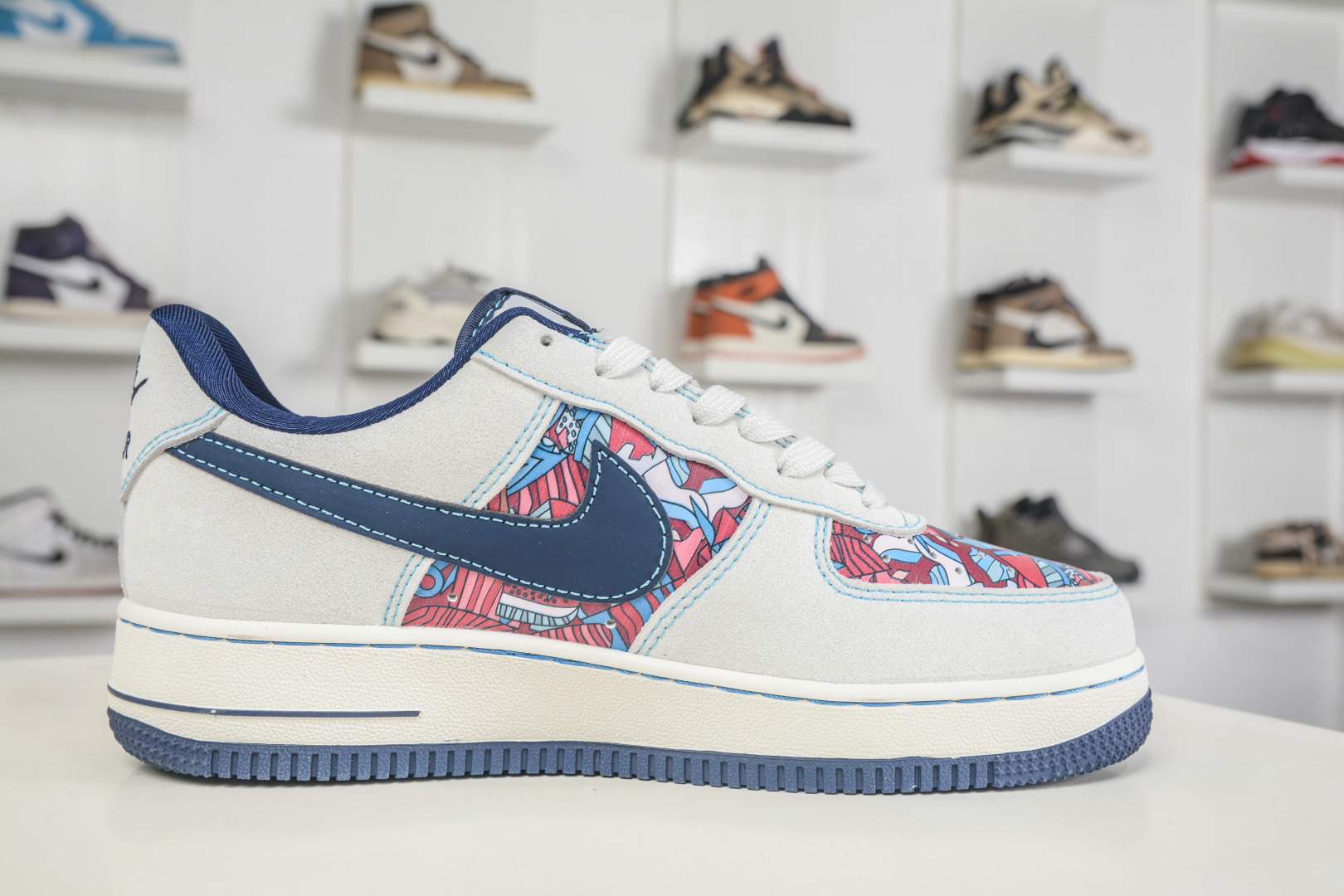 Nike Air Force 1 Low 07 哭脸联名-白蓝彩绘 SS1979-021-Top High Quatity Cheap Sneakers Fashion Clothing Clothes Bags handbags Shoes of all Brand wholesale With The best Quality And Beautiful Price from China Factory Chinese suppliers wholesaler seller Nike Air Force 1 Low 07 哭脸联名-白蓝彩绘 SS1979-021