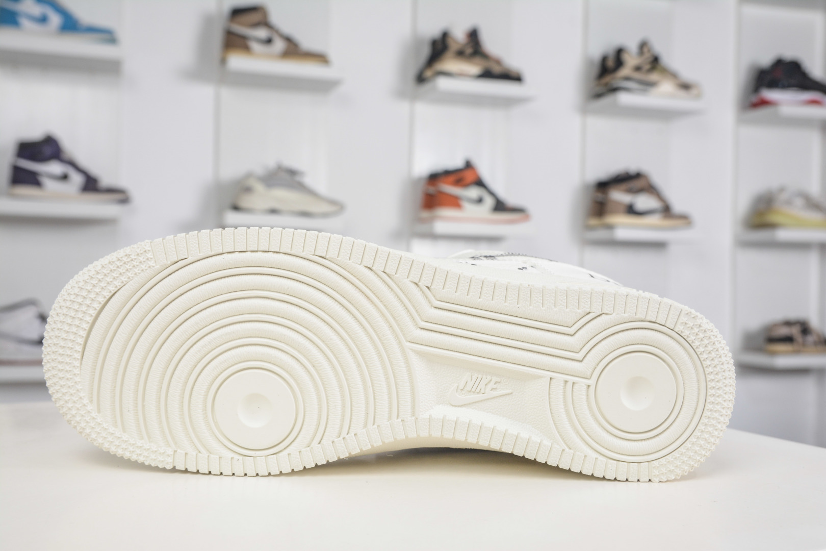 Nike Air Force 1 Low 07 x Dior 迪奥联名-米黑 KG6699-F38-Top High Quatity Cheap Sneakers Fashion Clothing Clothes Bags handbags Shoes of all Brand wholesale With The best Quality And Beautiful Price from China Factory Chinese suppliers wholesaler seller Nike Air Force 1 Low 07 x Dior 迪奥联名-米黑 KG6699-F38