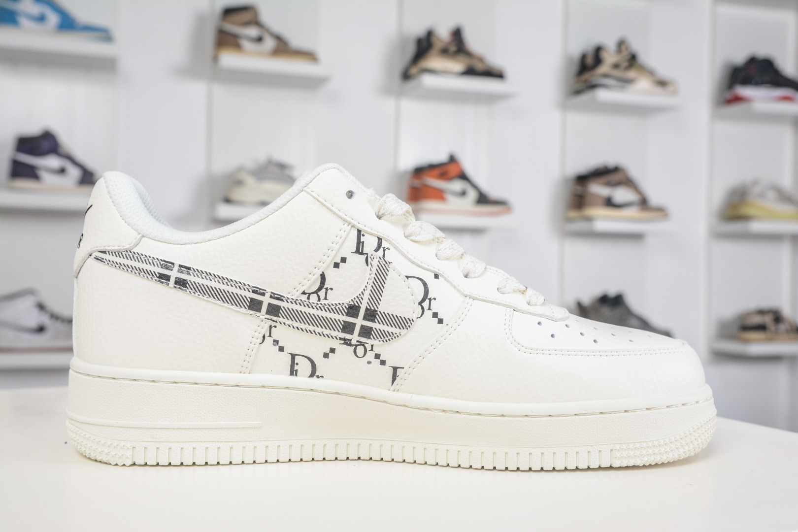 Nike Air Force 1 Low 07 x Dior 迪奥联名-米黑 KG6699-F38-Top High Quatity Cheap Sneakers Fashion Clothing Clothes Bags handbags Shoes of all Brand wholesale With The best Quality And Beautiful Price from China Factory Chinese suppliers wholesaler seller Nike Air Force 1 Low 07 x Dior 迪奥联名-米黑 KG6699-F38
