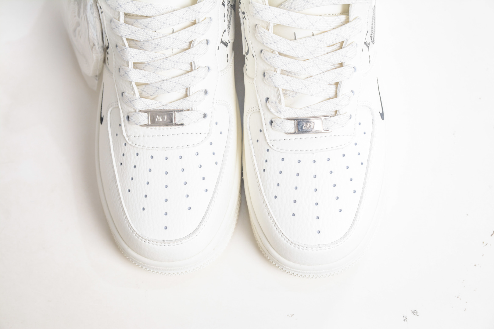 Nike Air Force 1 Low 07 x Dior 迪奥联名-米黑 KG6699-F38-Top High Quatity Cheap Sneakers Fashion Clothing Clothes Bags handbags Shoes of all Brand wholesale With The best Quality And Beautiful Price from China Factory Chinese suppliers wholesaler seller Nike Air Force 1 Low 07 x Dior 迪奥联名-米黑 KG6699-F38