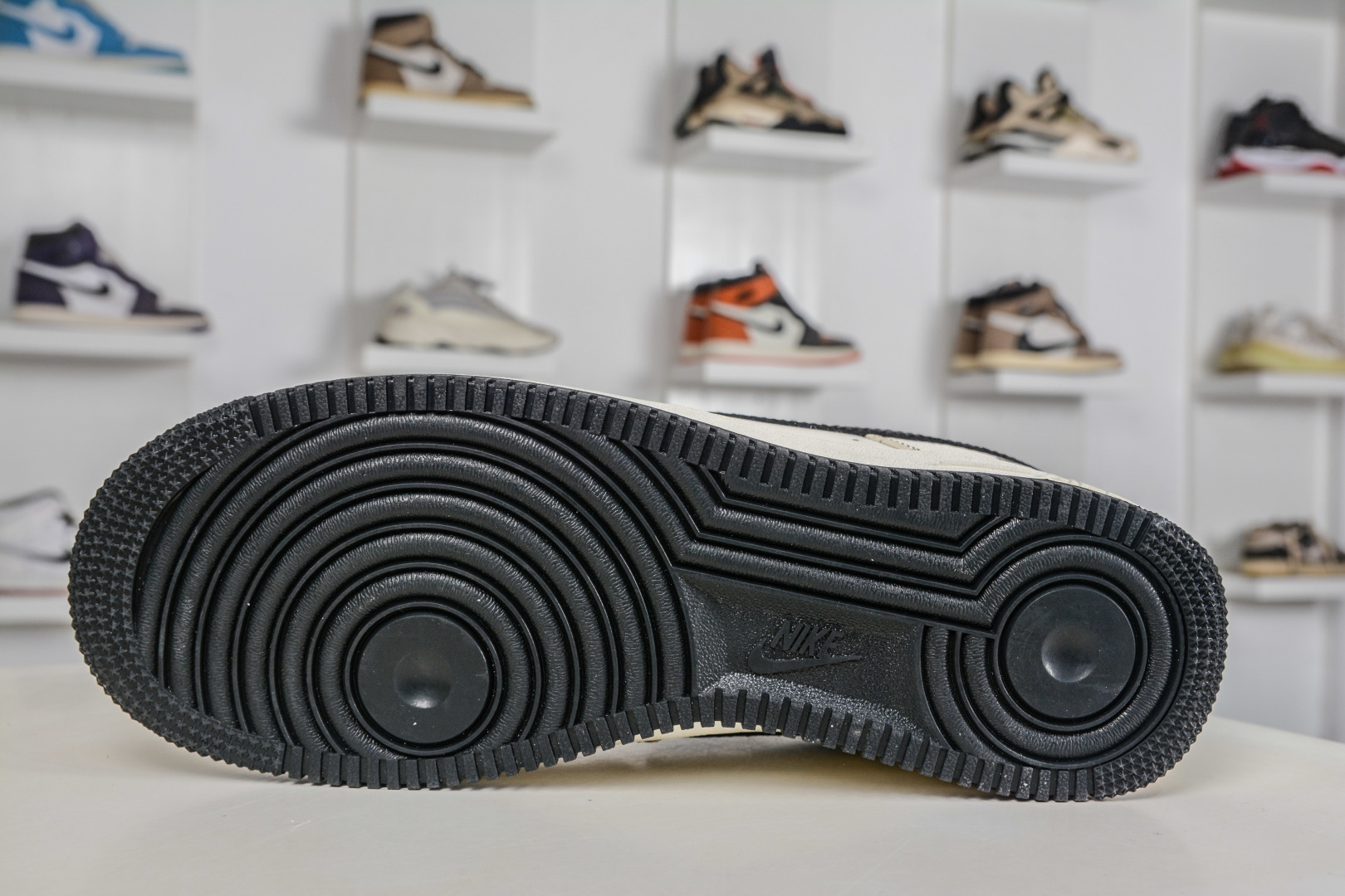 Stussy x NIke Air Force 1 斯图西联名-米白黑 LD1999-026-Top High Quatity Cheap Sneakers Fashion Clothing Clothes Bags handbags Shoes of all Brand wholesale With The best Quality And Beautiful Price from China Factory Chinese suppliers wholesaler seller Stussy x NIke Air Force 1 斯图西联名-米白黑 LD1999-026
