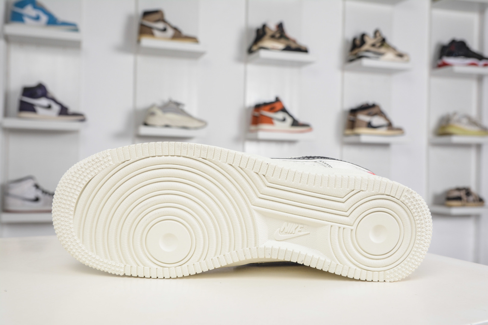 Nike Air Force 1 Low 07 x Louis Vuitton LV联名-米黑 KG6699-F37-Top High Quatity Cheap Sneakers Fashion Clothing Clothes Bags handbags Shoes of all Brand wholesale With The best Quality And Beautiful Price from China Factory Chinese suppliers wholesaler seller Nike Air Force 1 Low 07 x Louis Vuitton LV联名-米黑 KG6699-F37