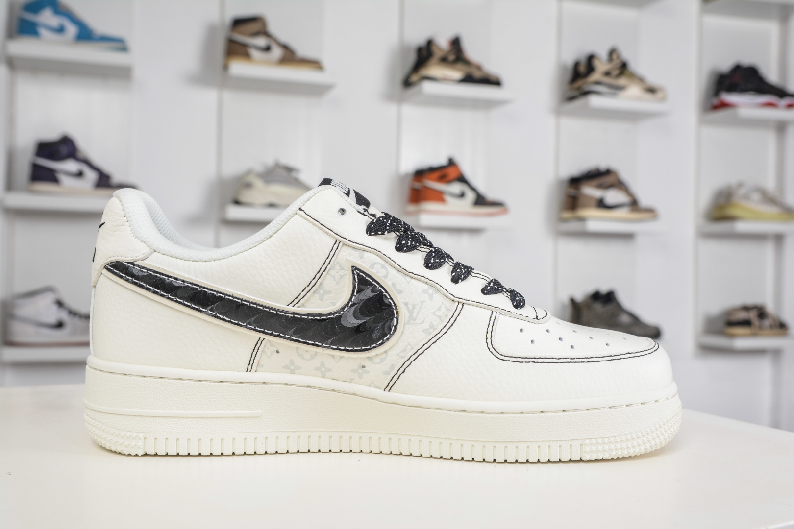 Nike Air Force 1 Low 07 x Louis Vuitton LV联名-米黑 KG6699-F37-Top High Quatity Cheap Sneakers Fashion Clothing Clothes Bags handbags Shoes of all Brand wholesale With The best Quality And Beautiful Price from China Factory Chinese suppliers wholesaler seller Nike Air Force 1 Low 07 x Louis Vuitton LV联名-米黑 KG6699-F37