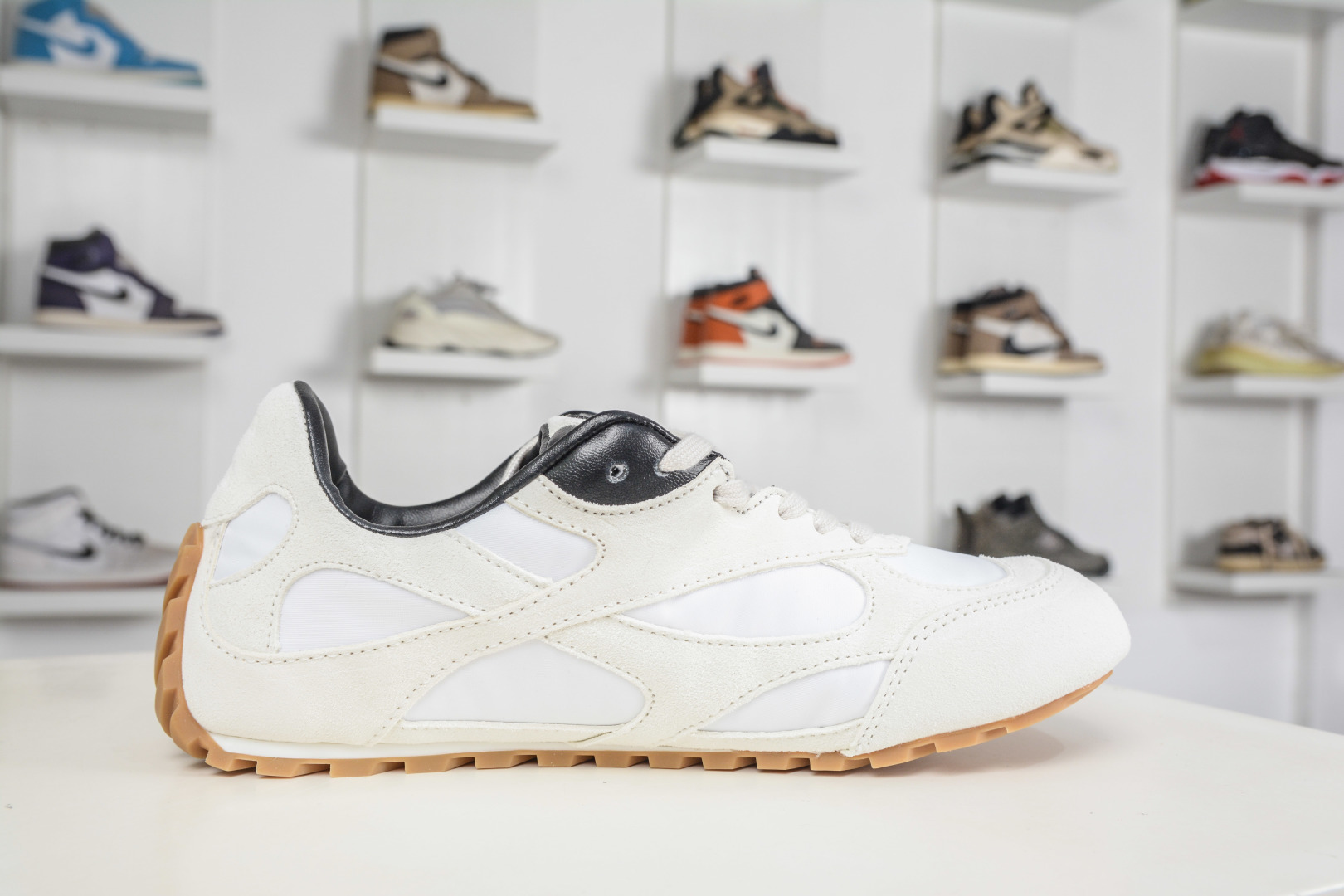 Bottega Veneta 葆蝶家BV新款Orbit Flash系列 拼色 休闲 运动鞋-Top High Quatity Cheap Sneakers Fashion Clothing Clothes Bags handbags Shoes of all Brand wholesale With The best Quality And Beautiful Price from China Factory Chinese suppliers wholesaler seller Bottega Veneta 葆蝶家BV新款Orbit Flash系列 拼色 休闲 运动鞋