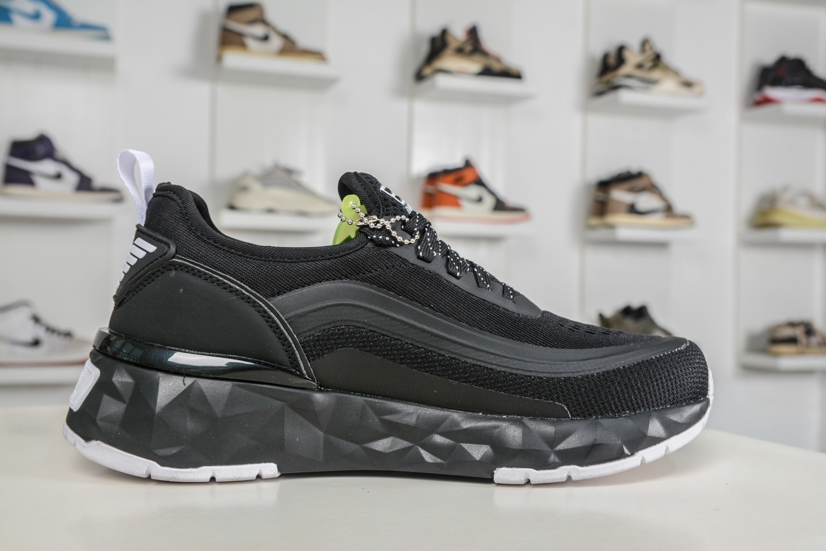 Emporio Armani EA7 舒适百搭系带低帮休闲跑步鞋-Top High Quatity Cheap Sneakers Fashion Clothing Clothes Bags handbags Shoes of all Brand wholesale With The best Quality And Beautiful Price from China Factory Chinese suppliers wholesaler seller Emporio Armani EA7 舒适百搭系带低帮休闲跑步鞋